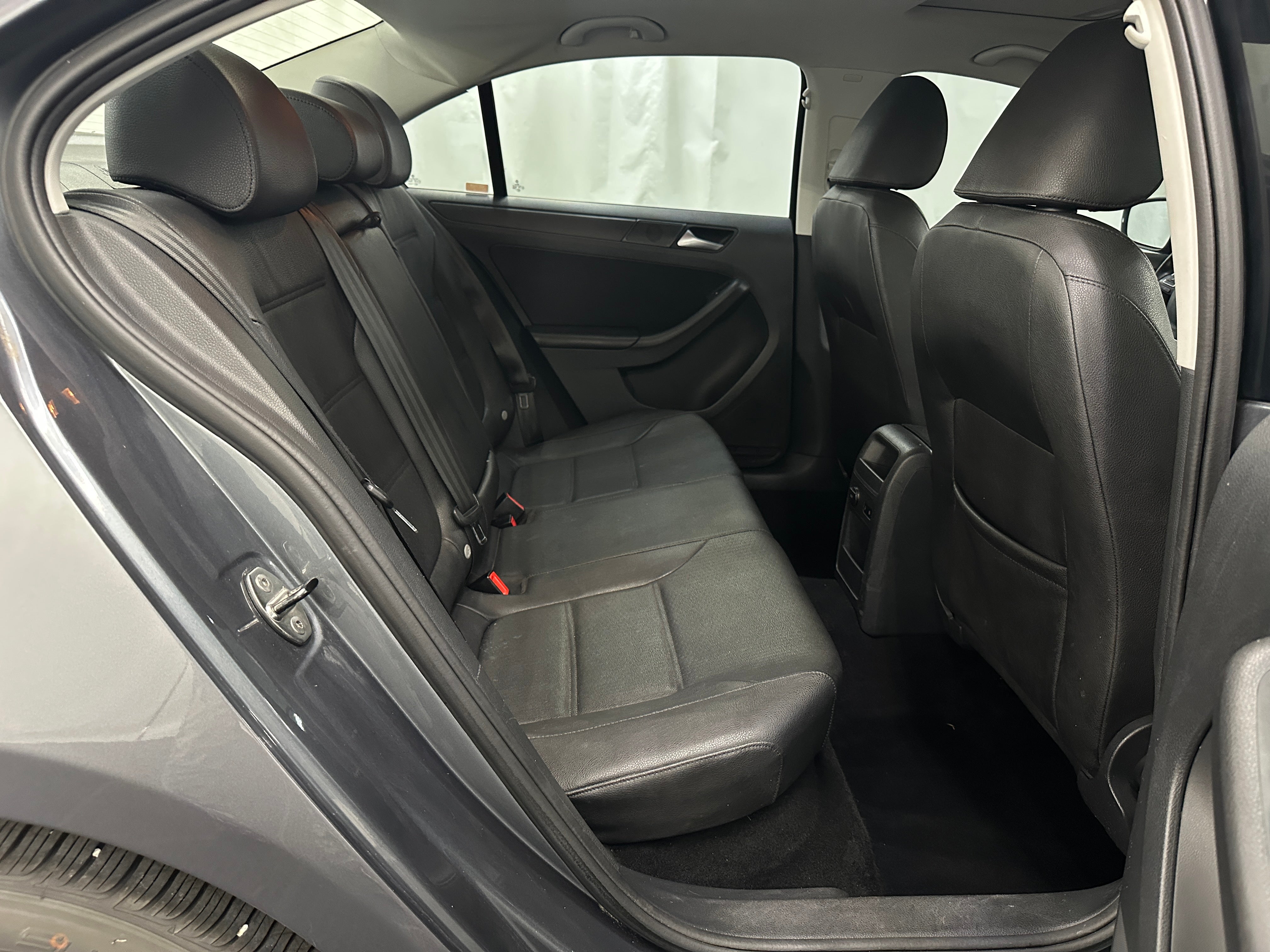 Thumbnail: 2012 Volkswagen Jetta - 5