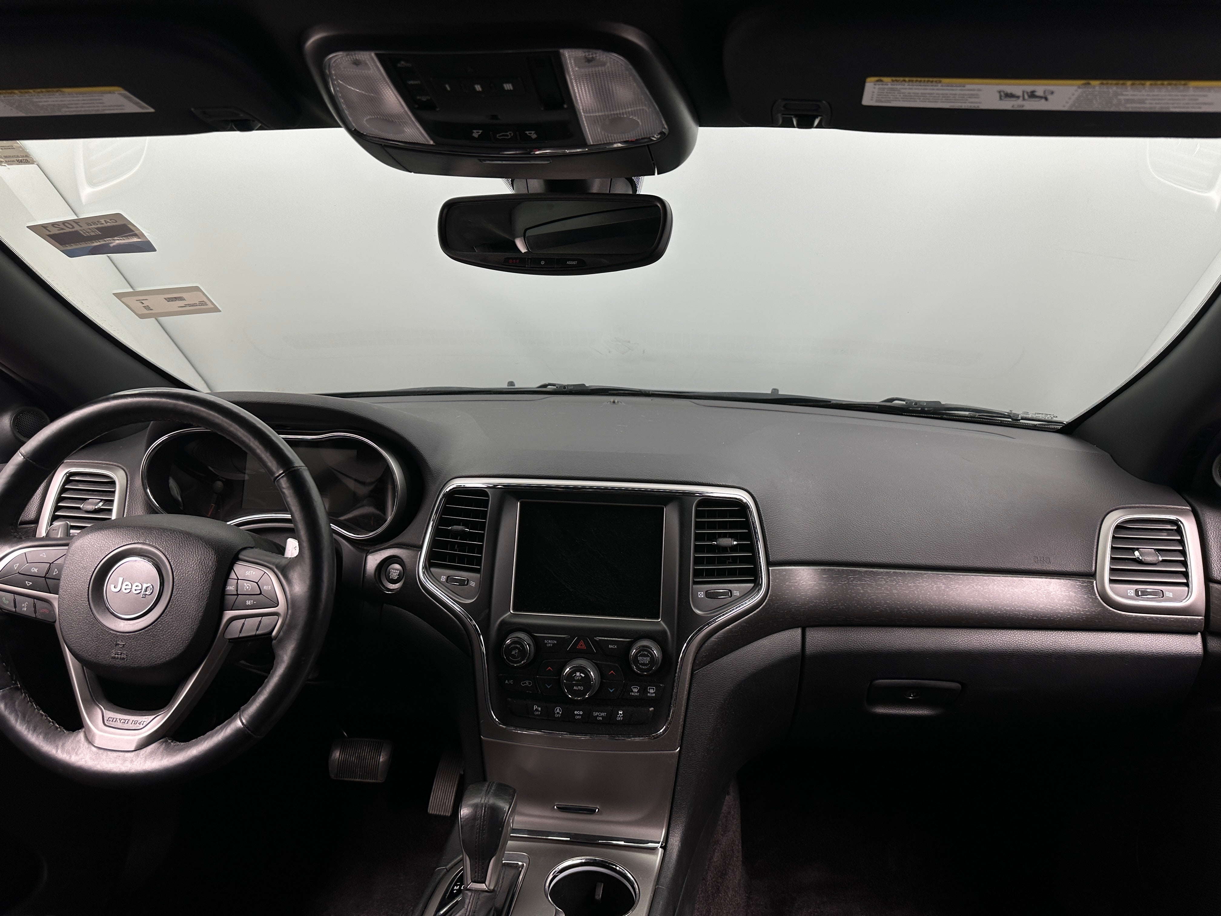 Thumbnail: 2017 Jeep Grand Cherokee - 3