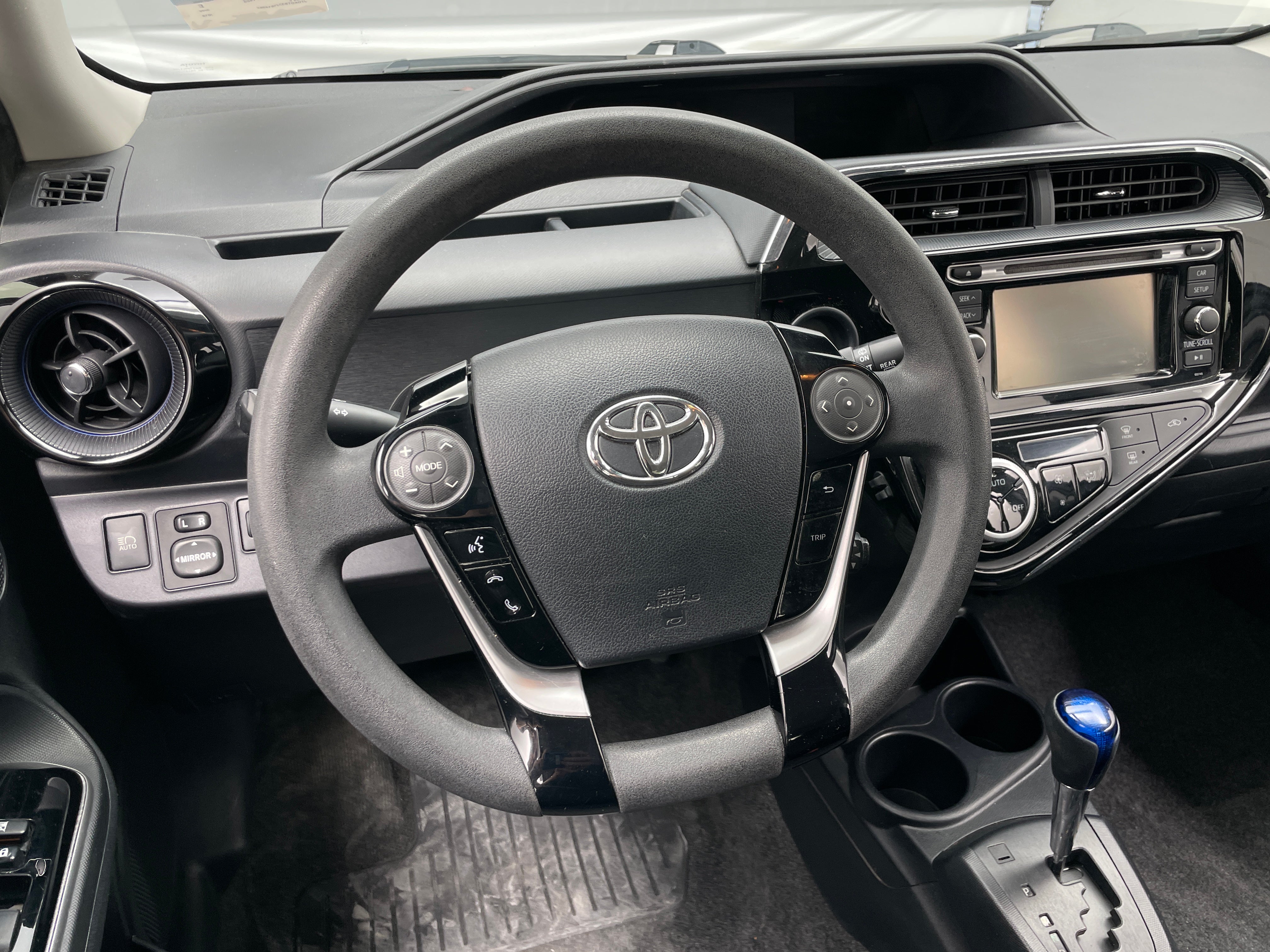 Thumbnail: 2018 Toyota Prius c - 5