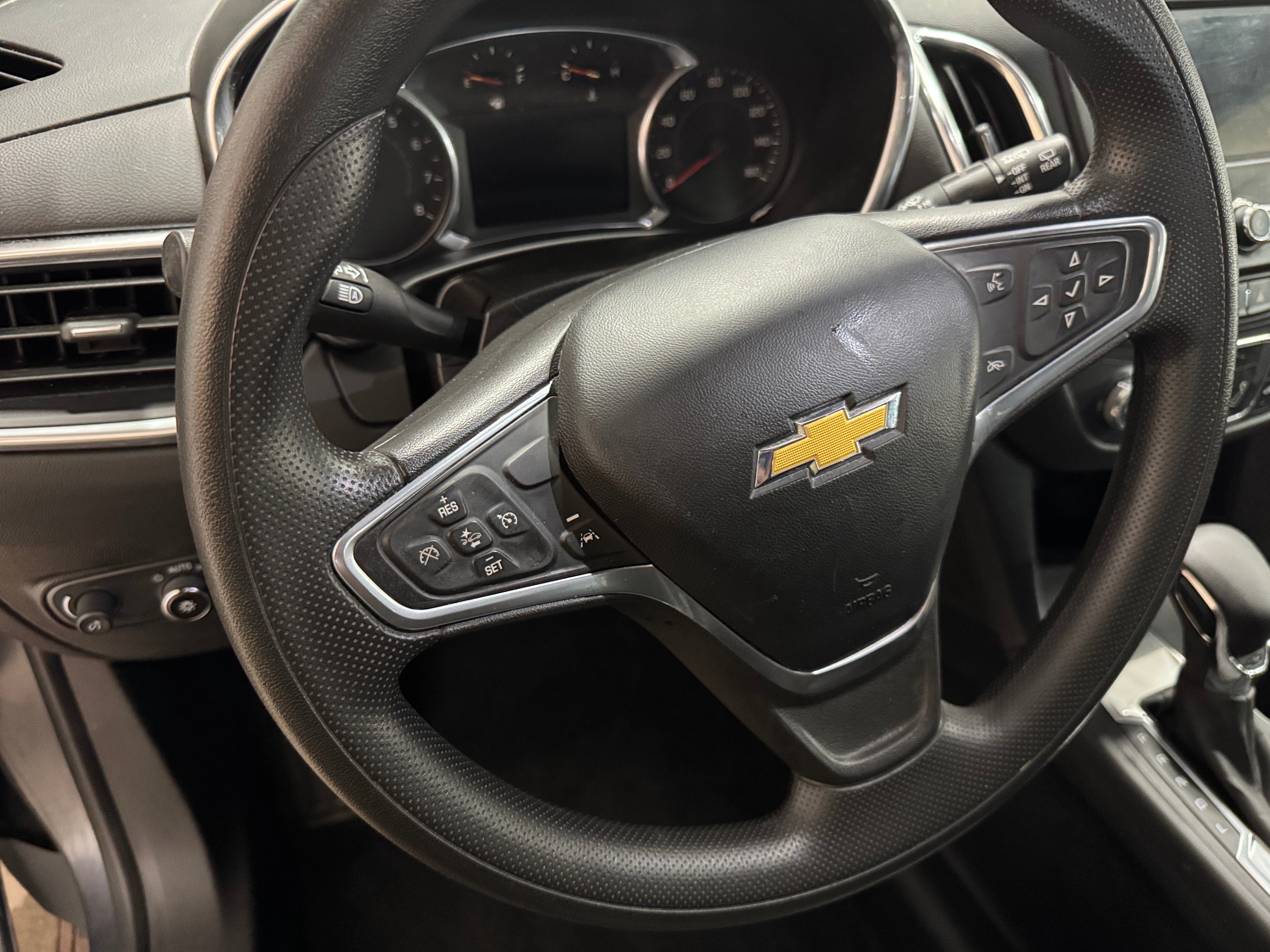 Thumbnail: 2022 Chevrolet Equinox - 5