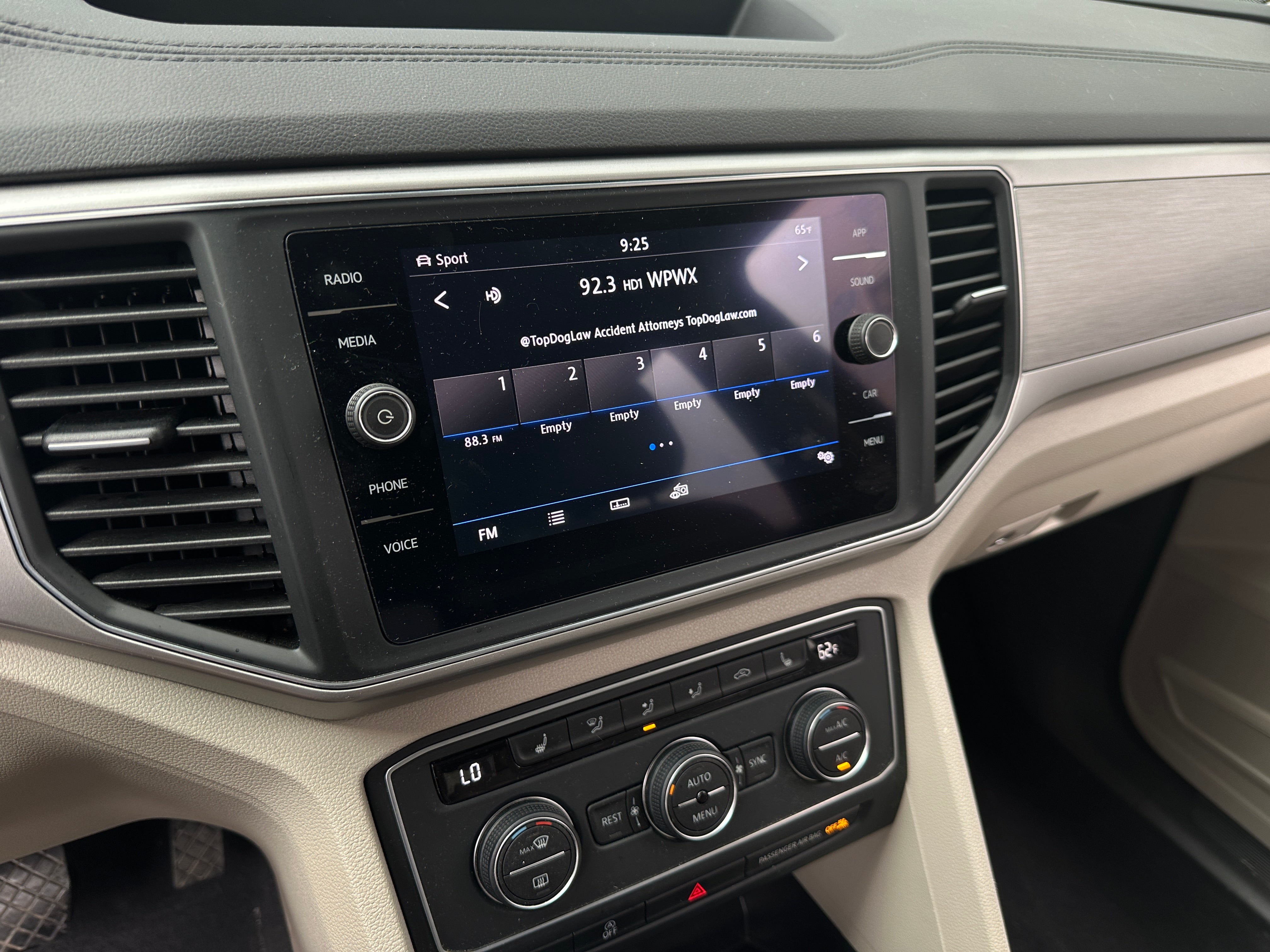 Thumbnail: 2019 Volkswagen Atlas - 3