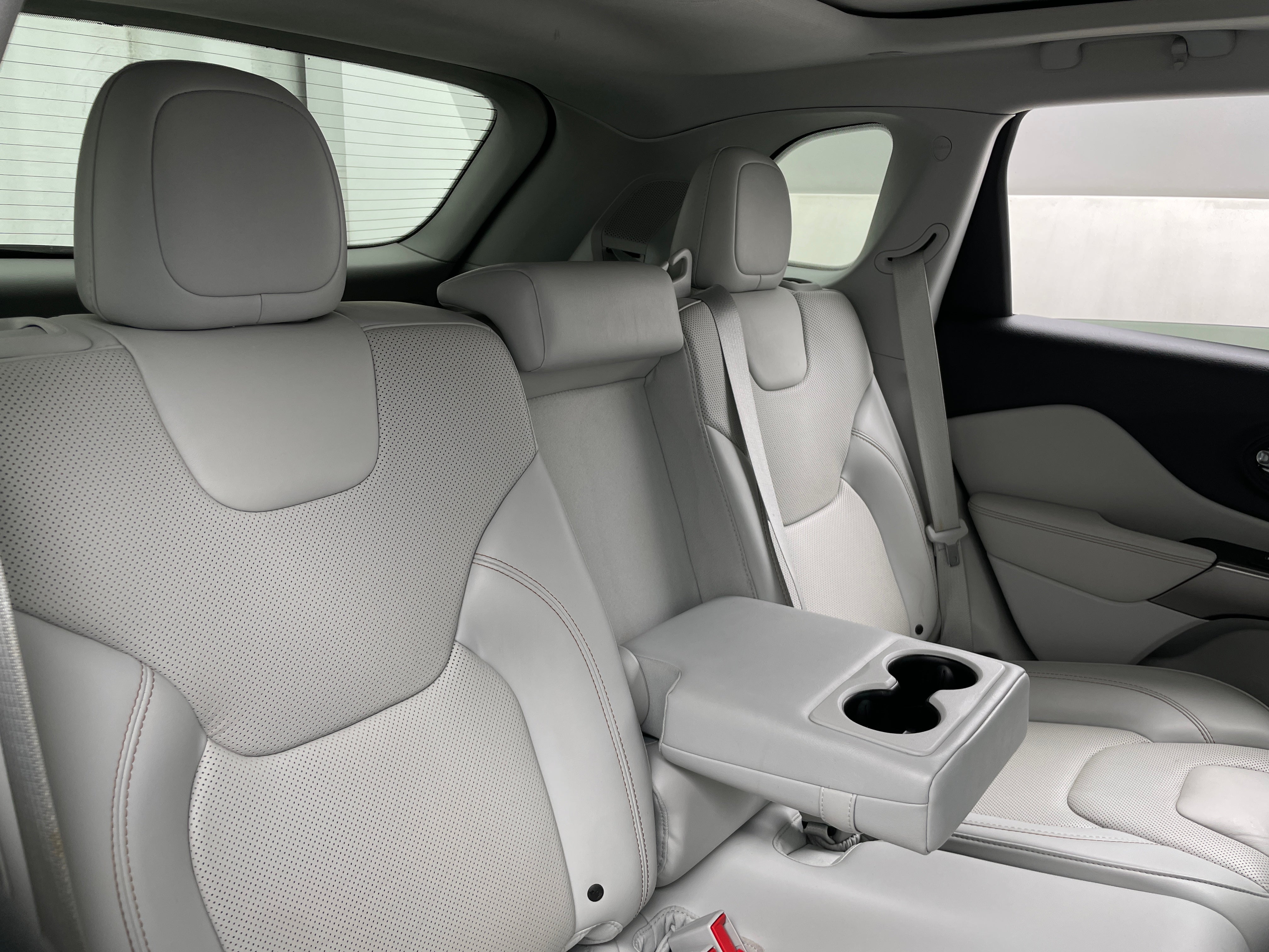 Thumbnail: 2019 Jeep Cherokee - 5