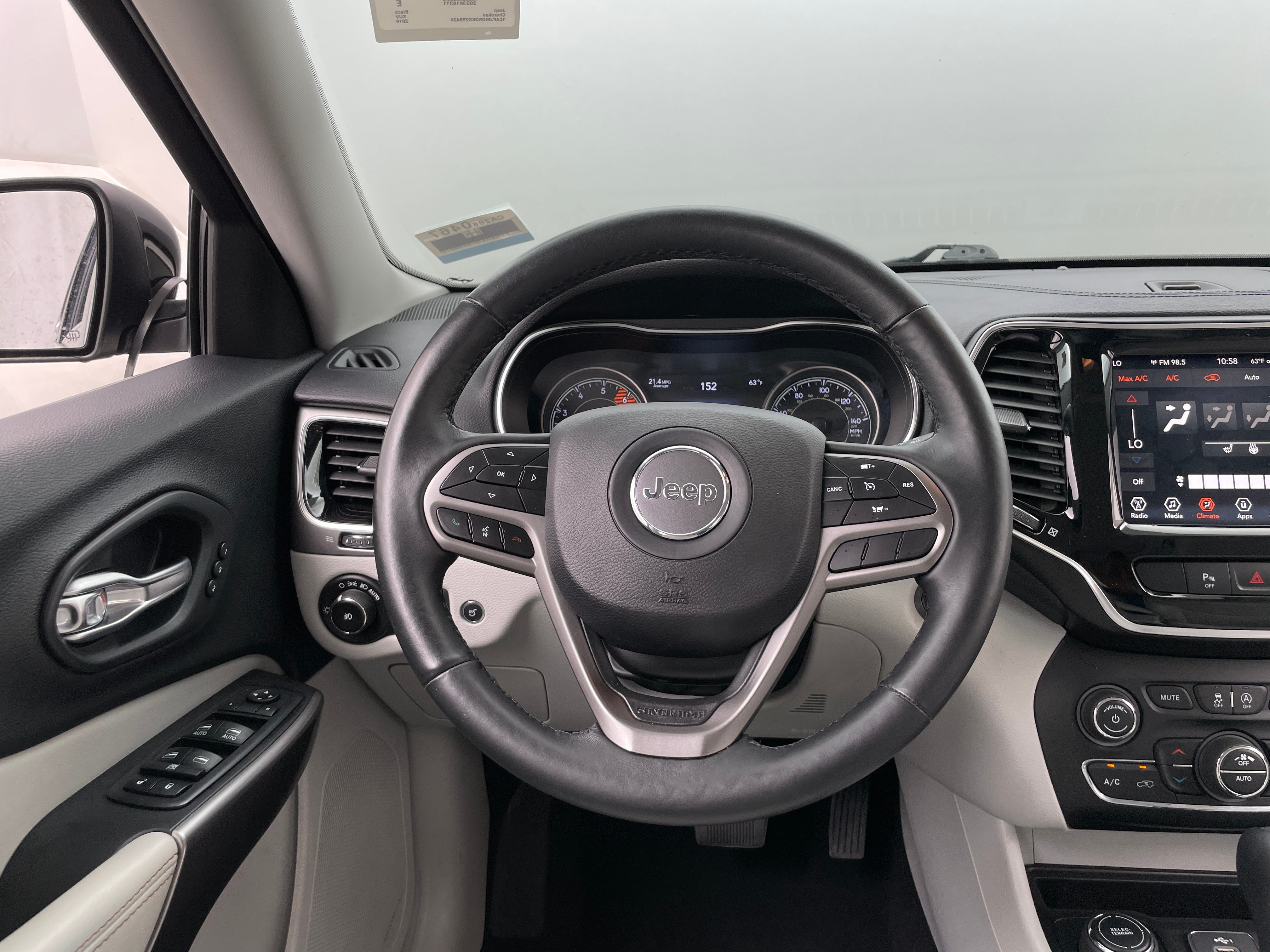 Thumbnail: 2019 Jeep Cherokee - 4
