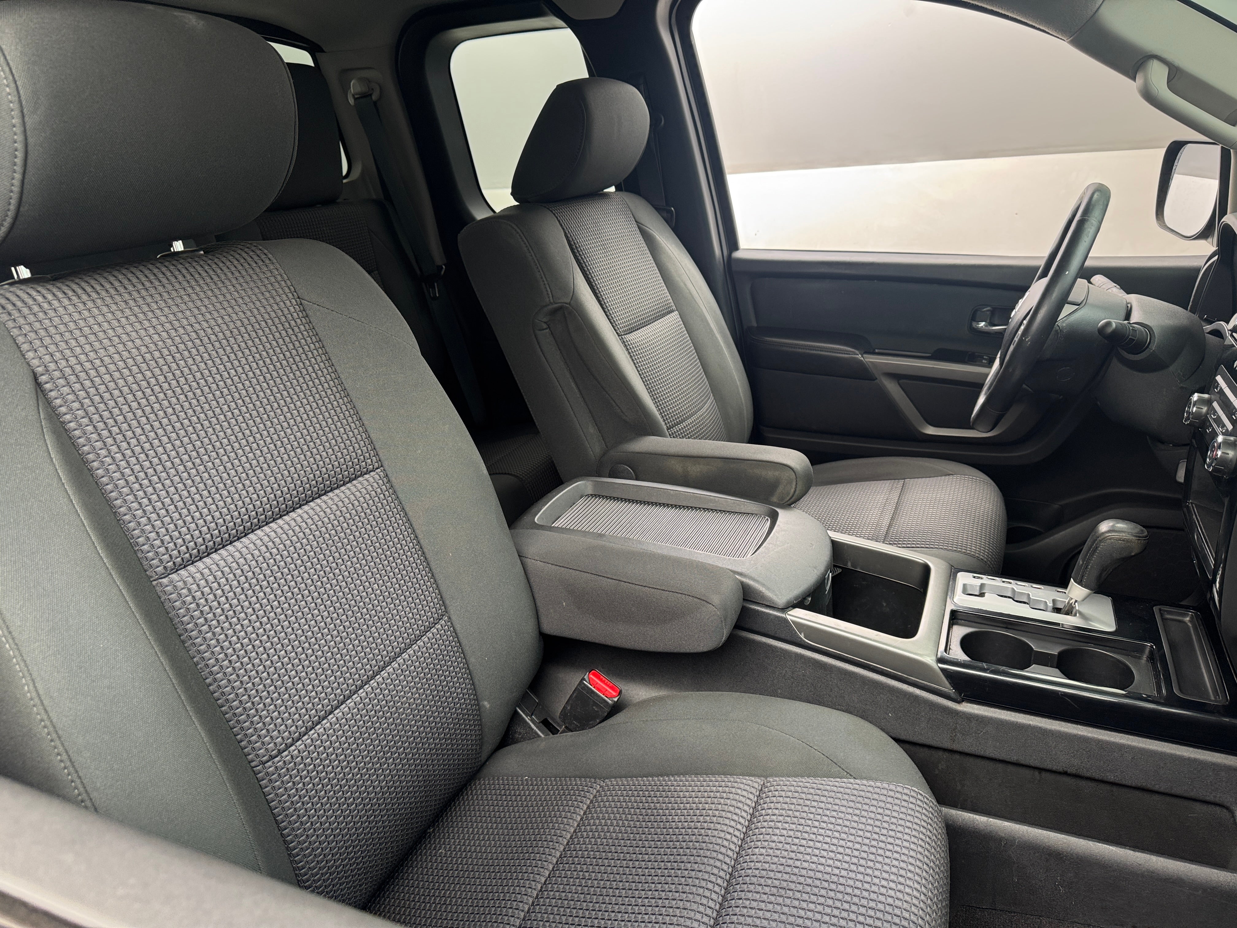 Thumbnail: 2015 Nissan Titan - 2