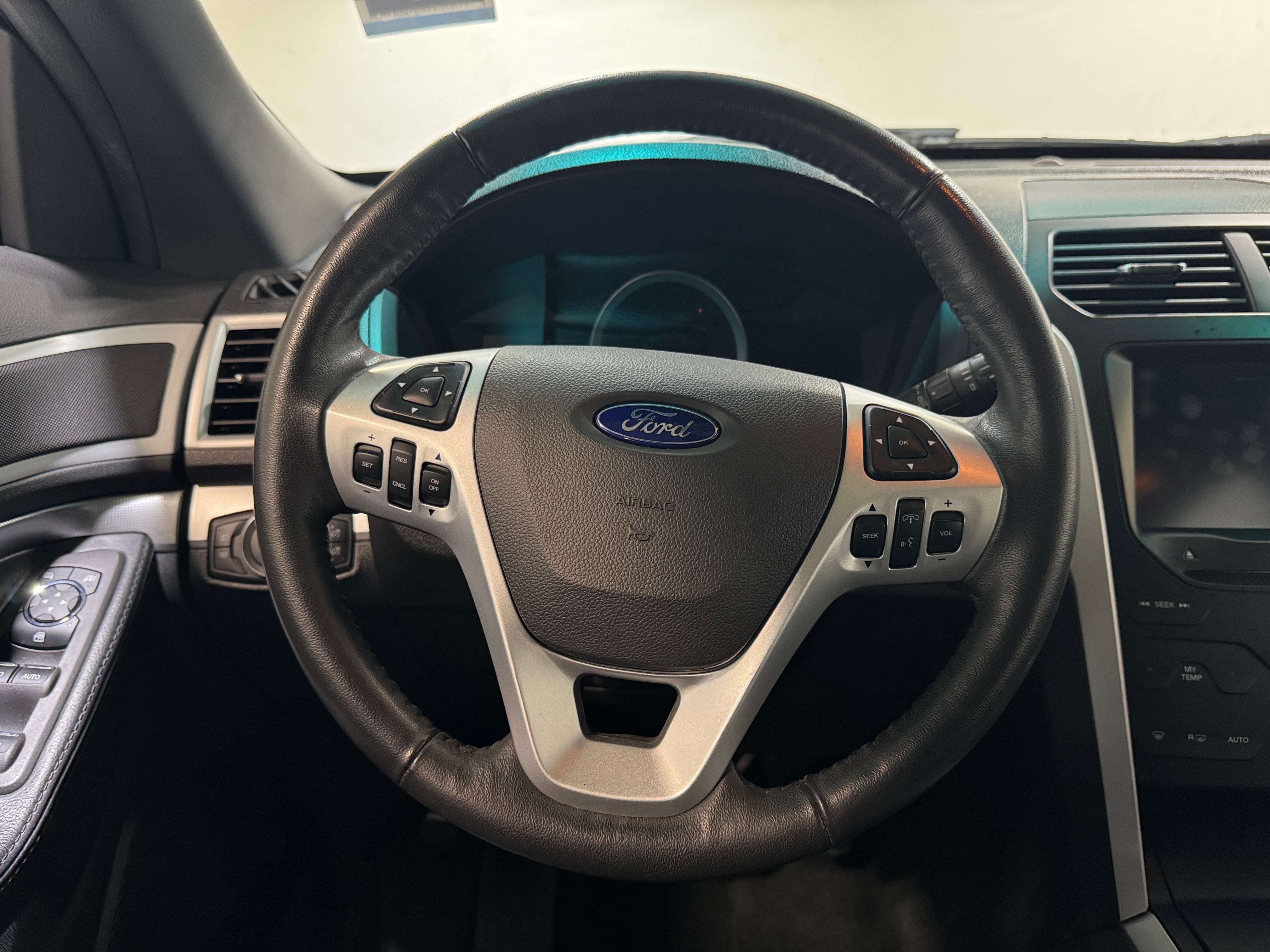 Thumbnail: 2014 Ford Explorer - 5