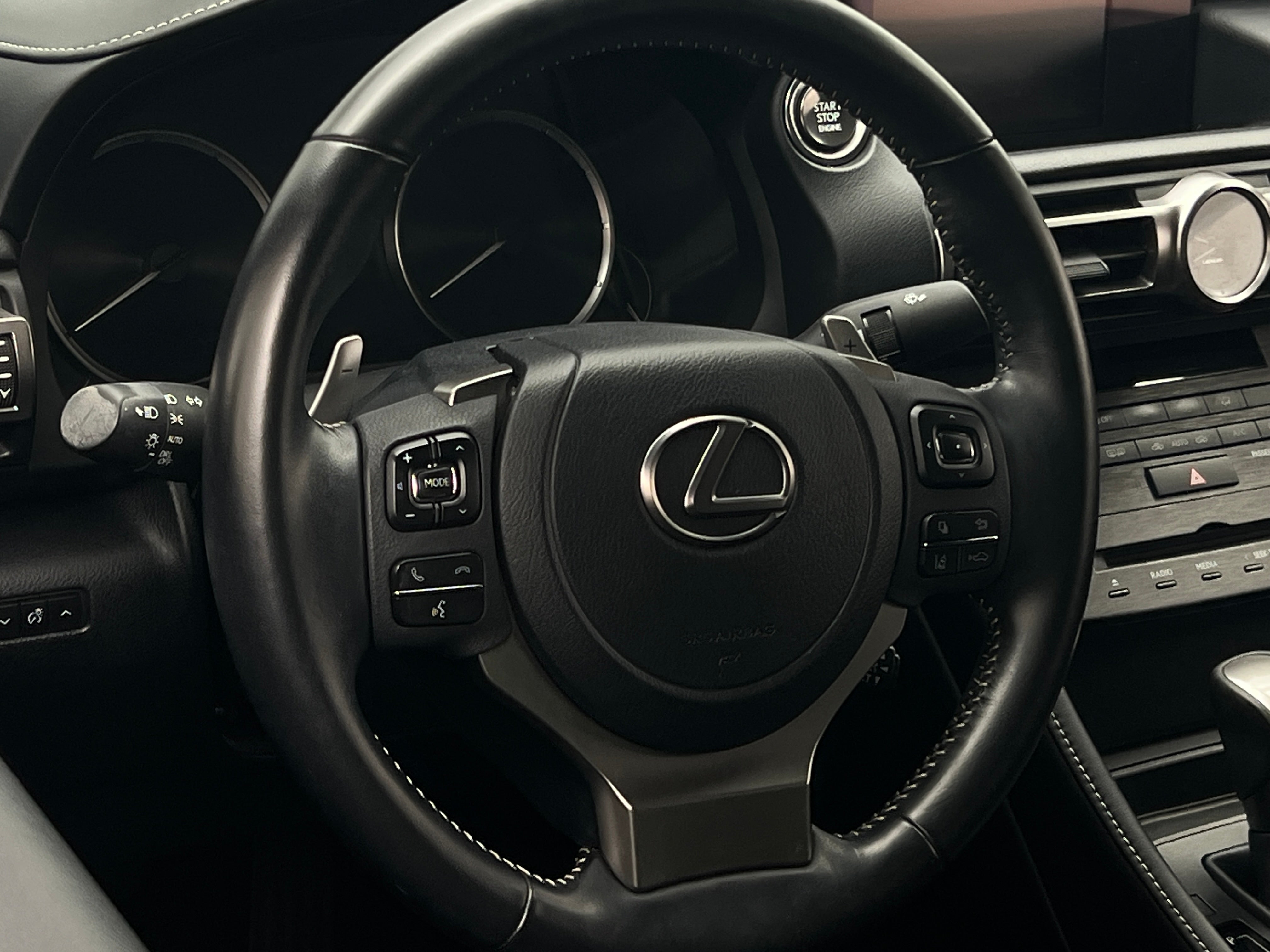Thumbnail: 2021 Lexus RC - 3