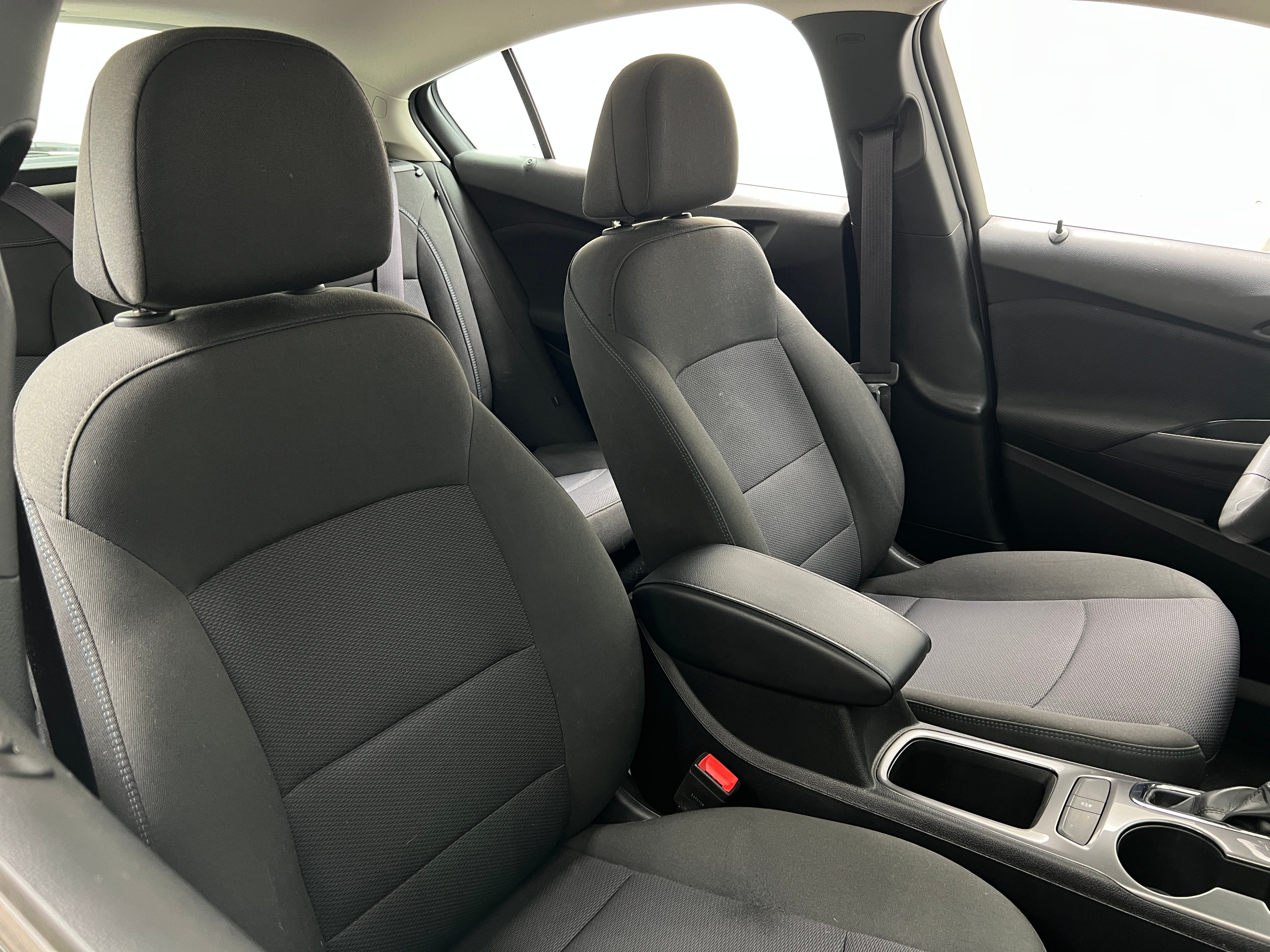 Thumbnail: 2017 Chevrolet Cruze - 2