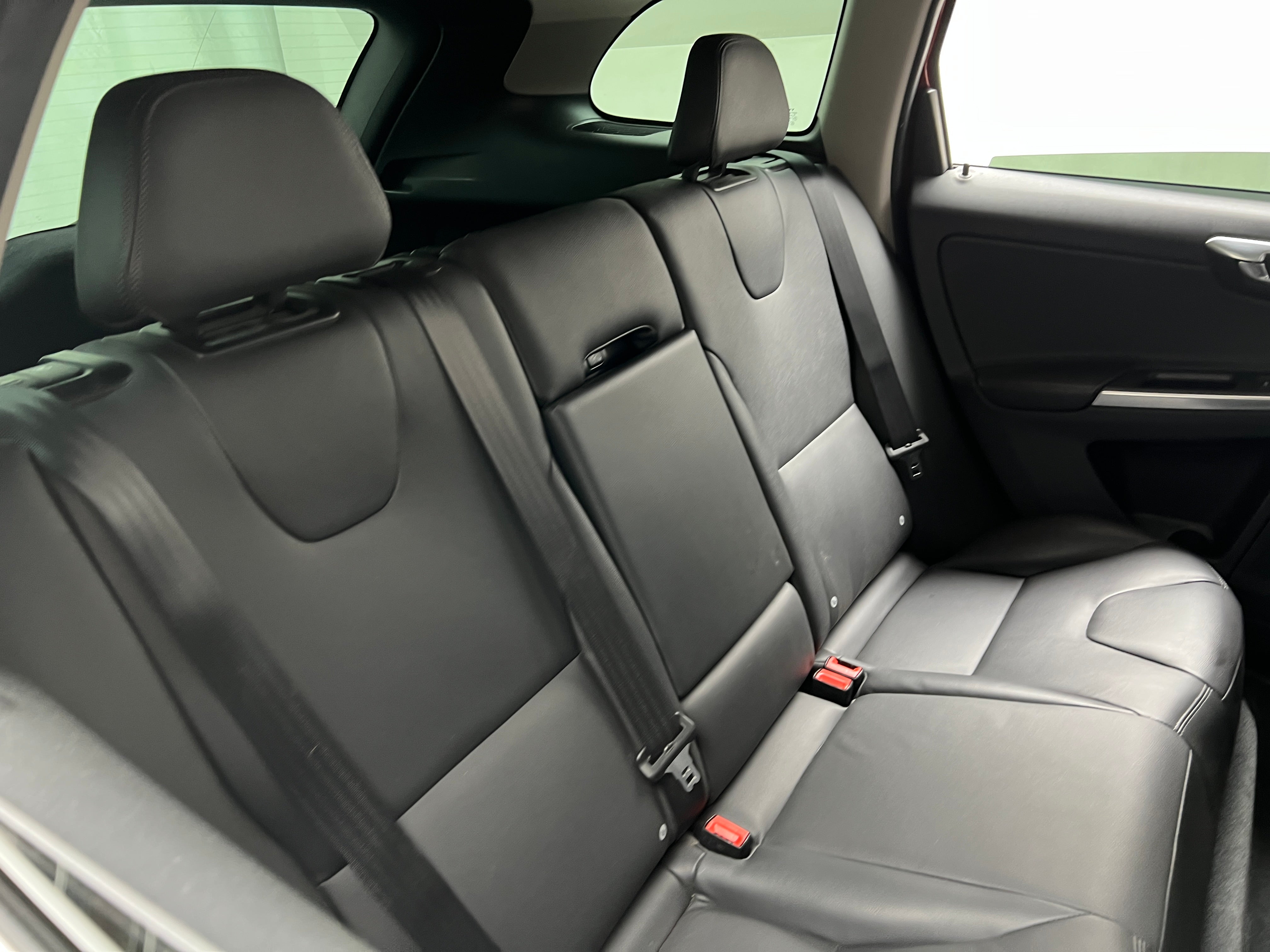 Thumbnail: 2016 Volvo XC60 - 5