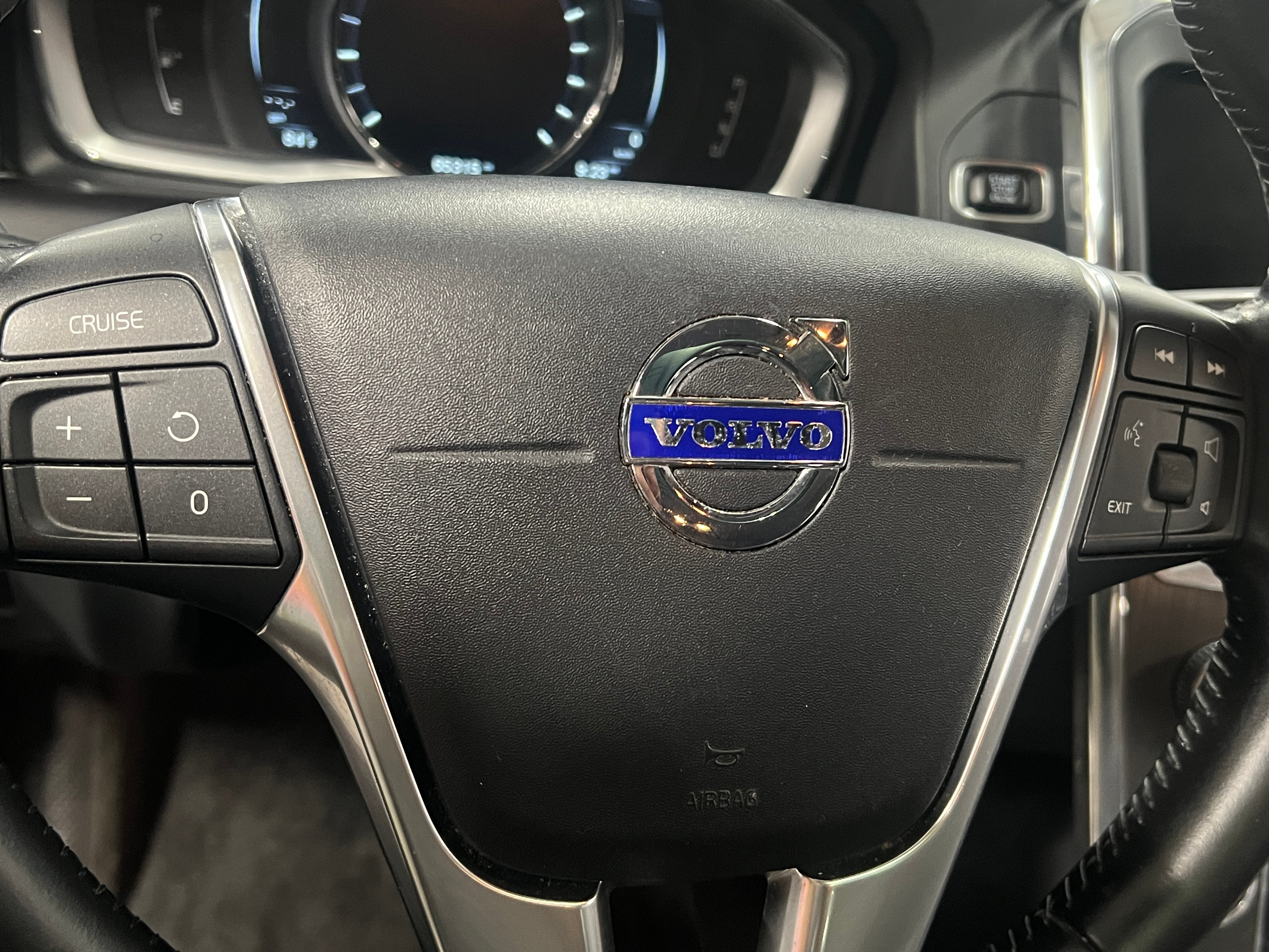 Thumbnail: 2016 Volvo XC60 - 4