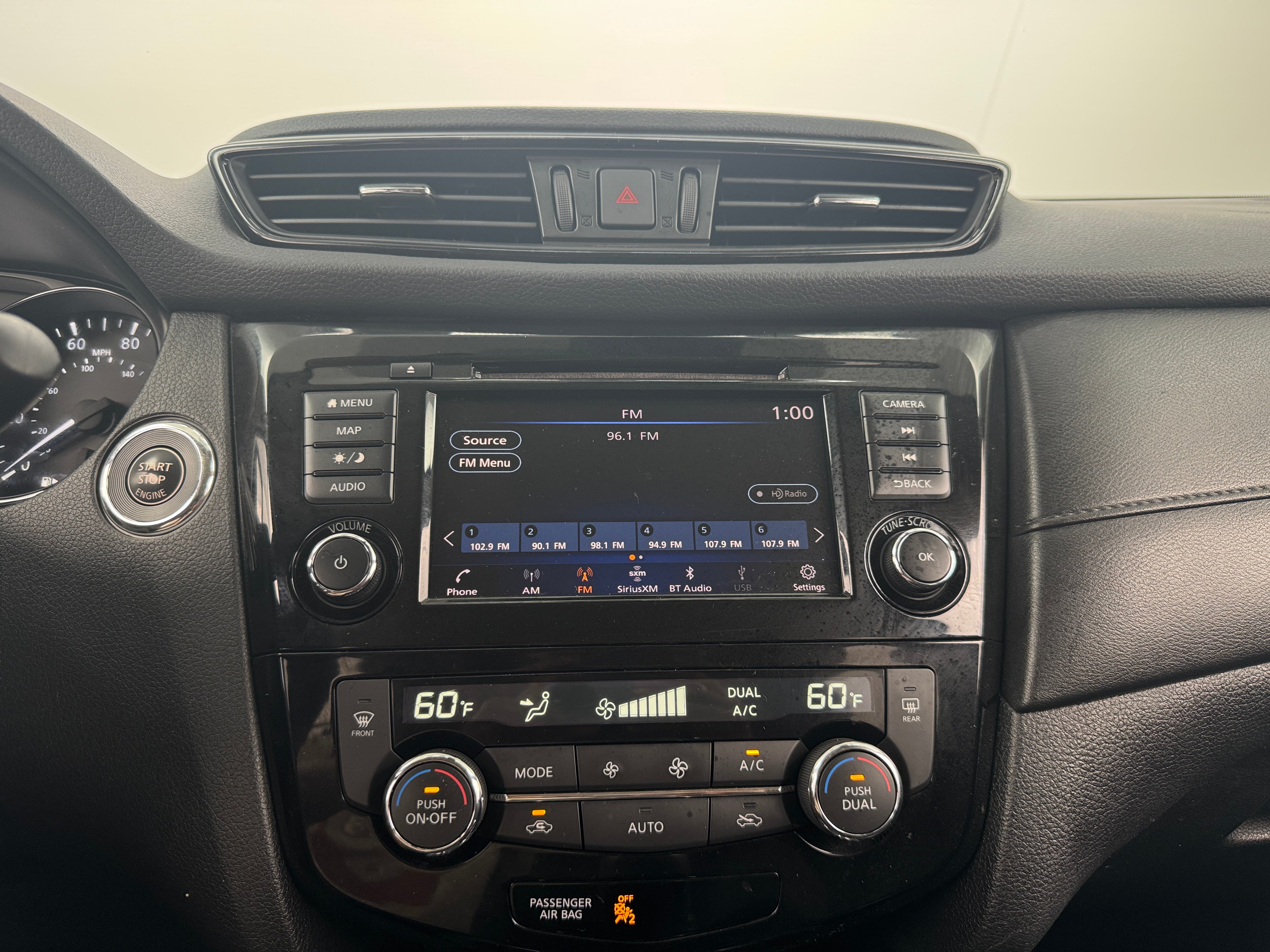 Thumbnail: 2019 Nissan Rogue - 4