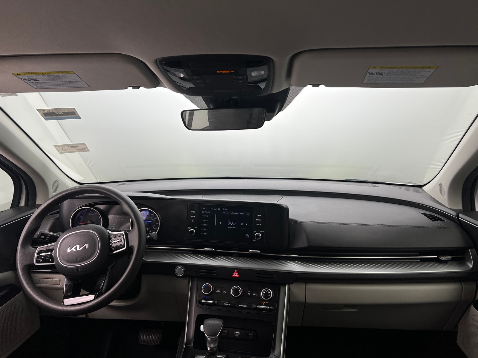 Thumbnail: 2022 Kia Carnival - 3