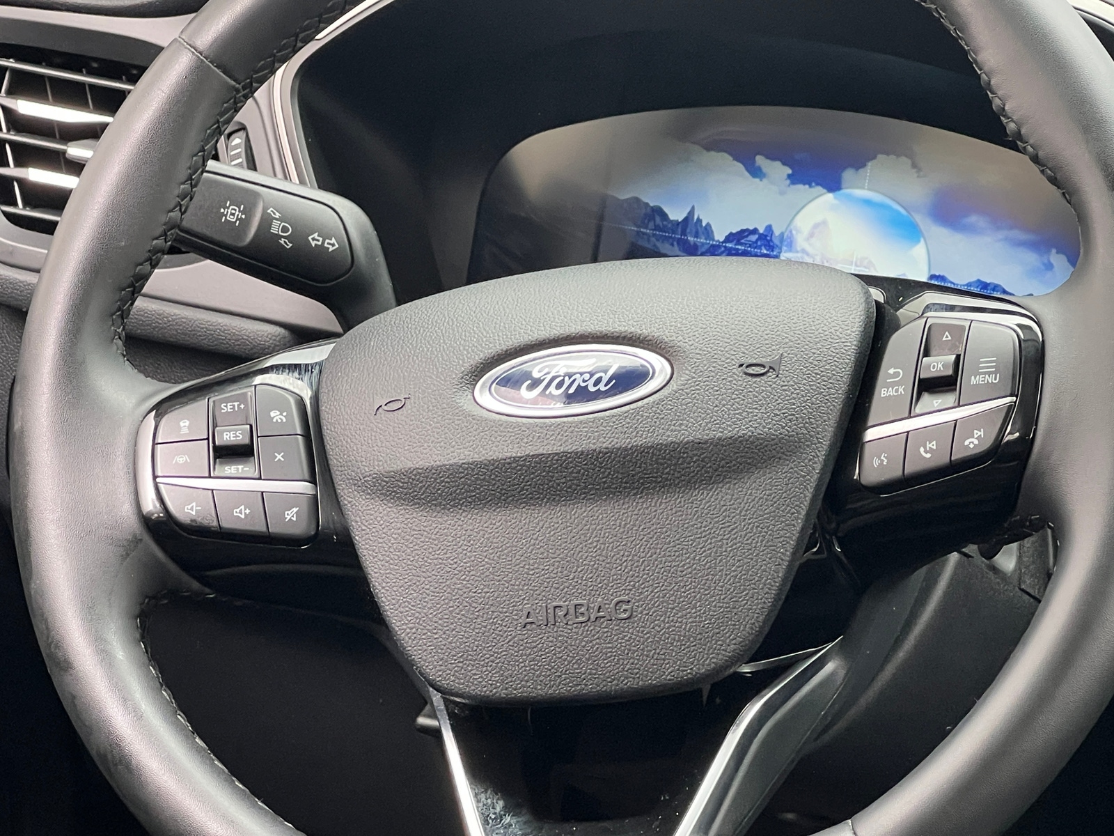 Thumbnail: 2022 Ford Escape - 4