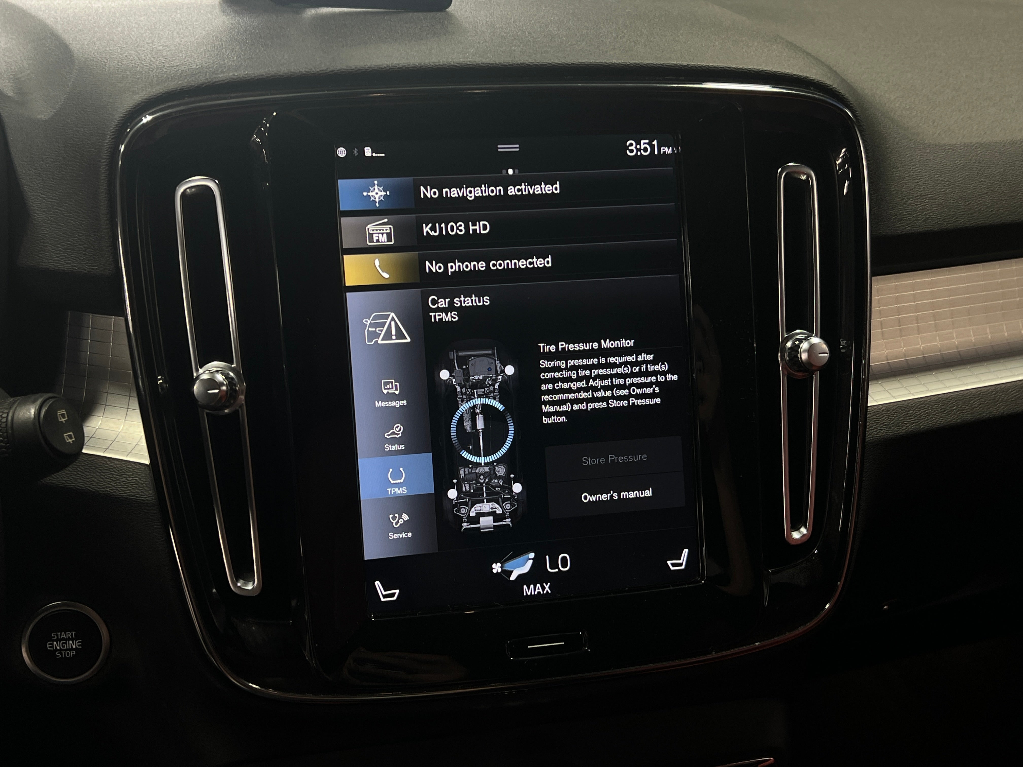 Thumbnail: 2019 Volvo XC40 - 3