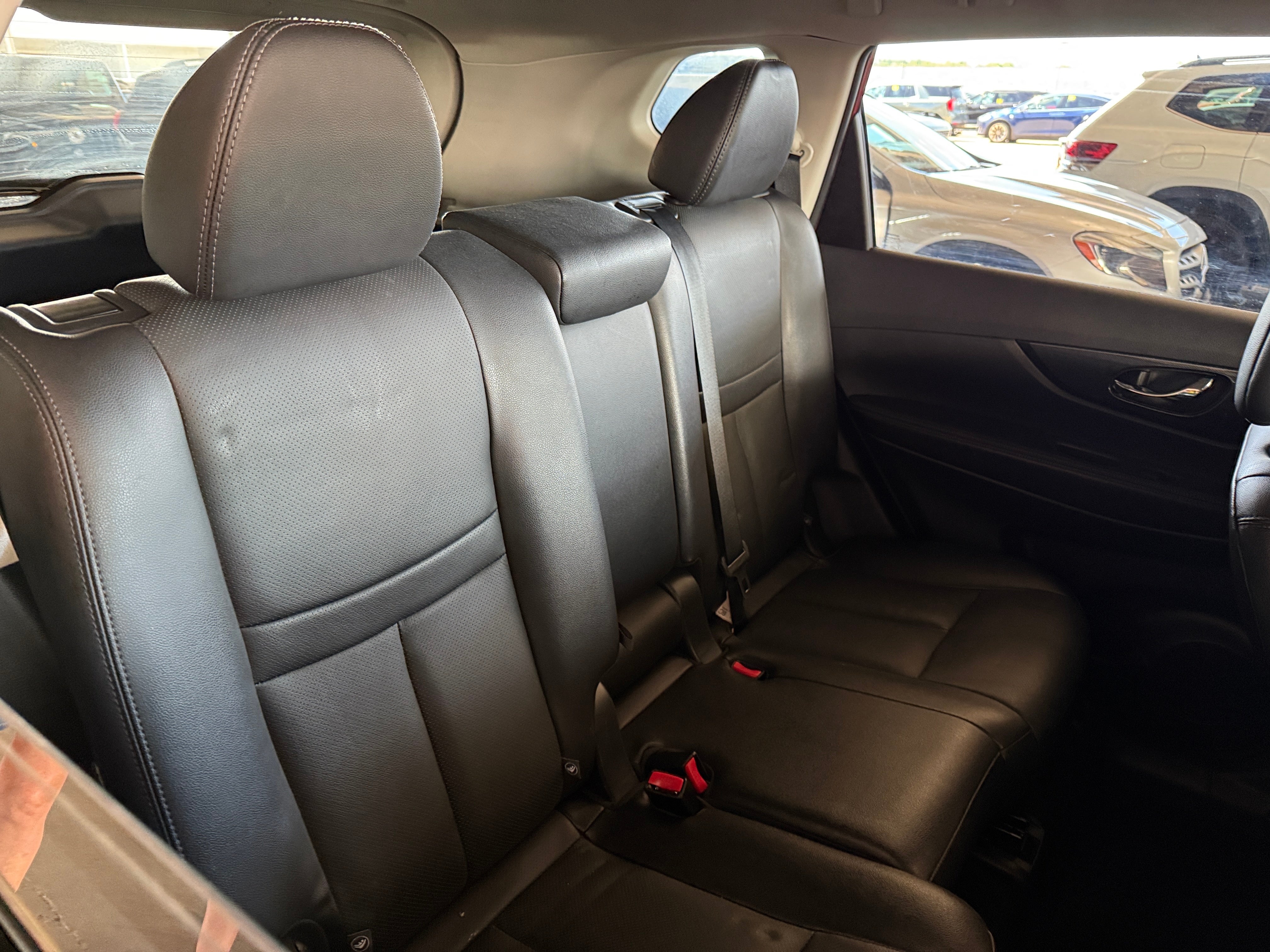 Thumbnail: 2016 Nissan Rogue - 5