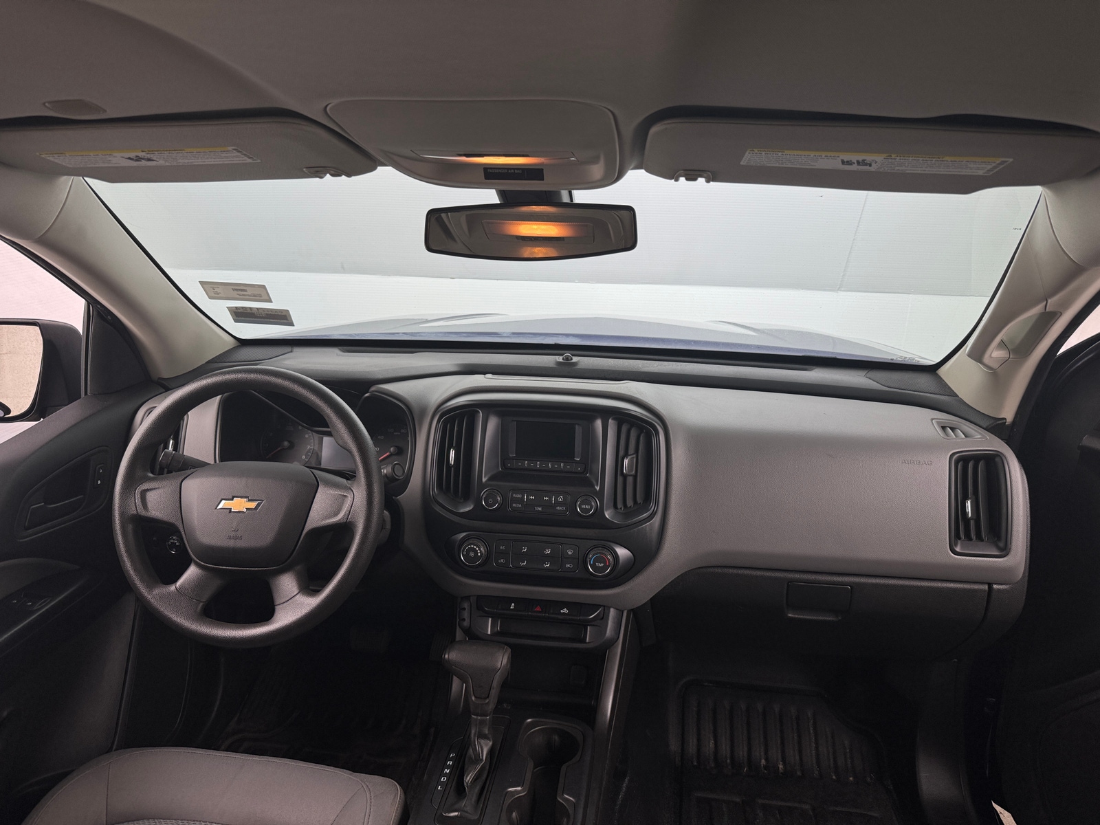 Thumbnail: 2017 Chevrolet Colorado - 3