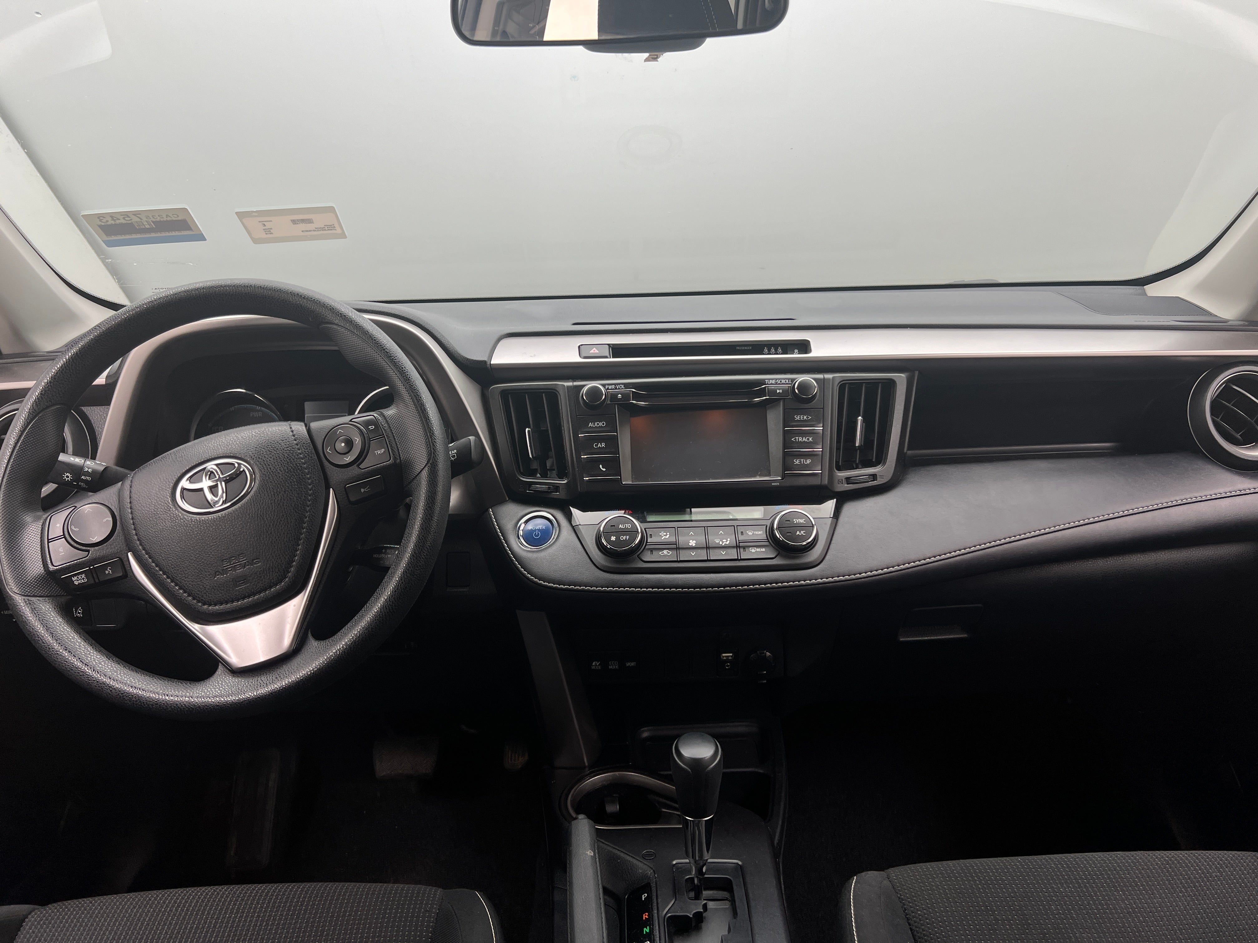 Thumbnail: 2018 Toyota RAV4 - 3