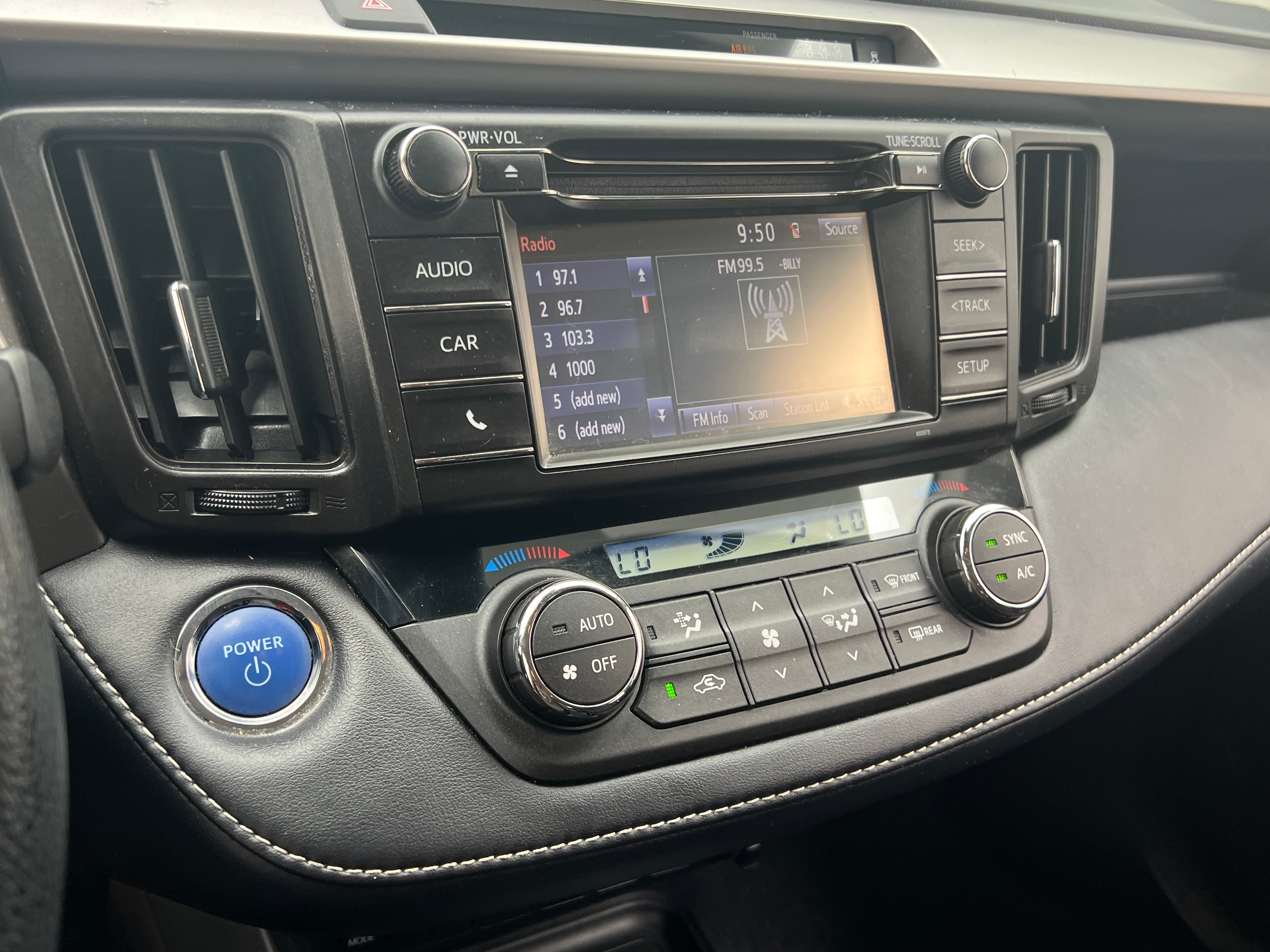 Thumbnail: 2018 Toyota RAV4 - 4