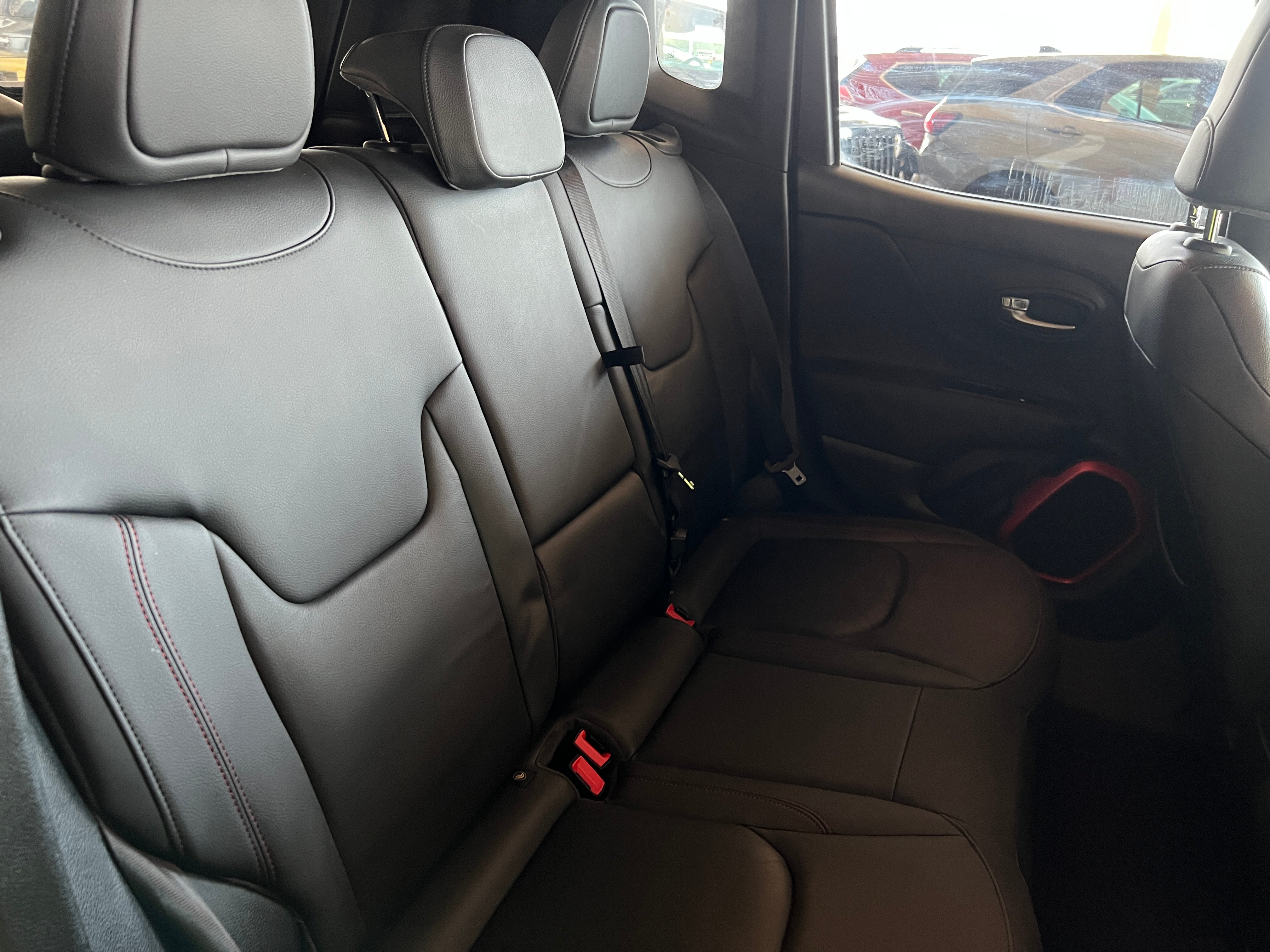 Thumbnail: 2016 Jeep Renegade - 5