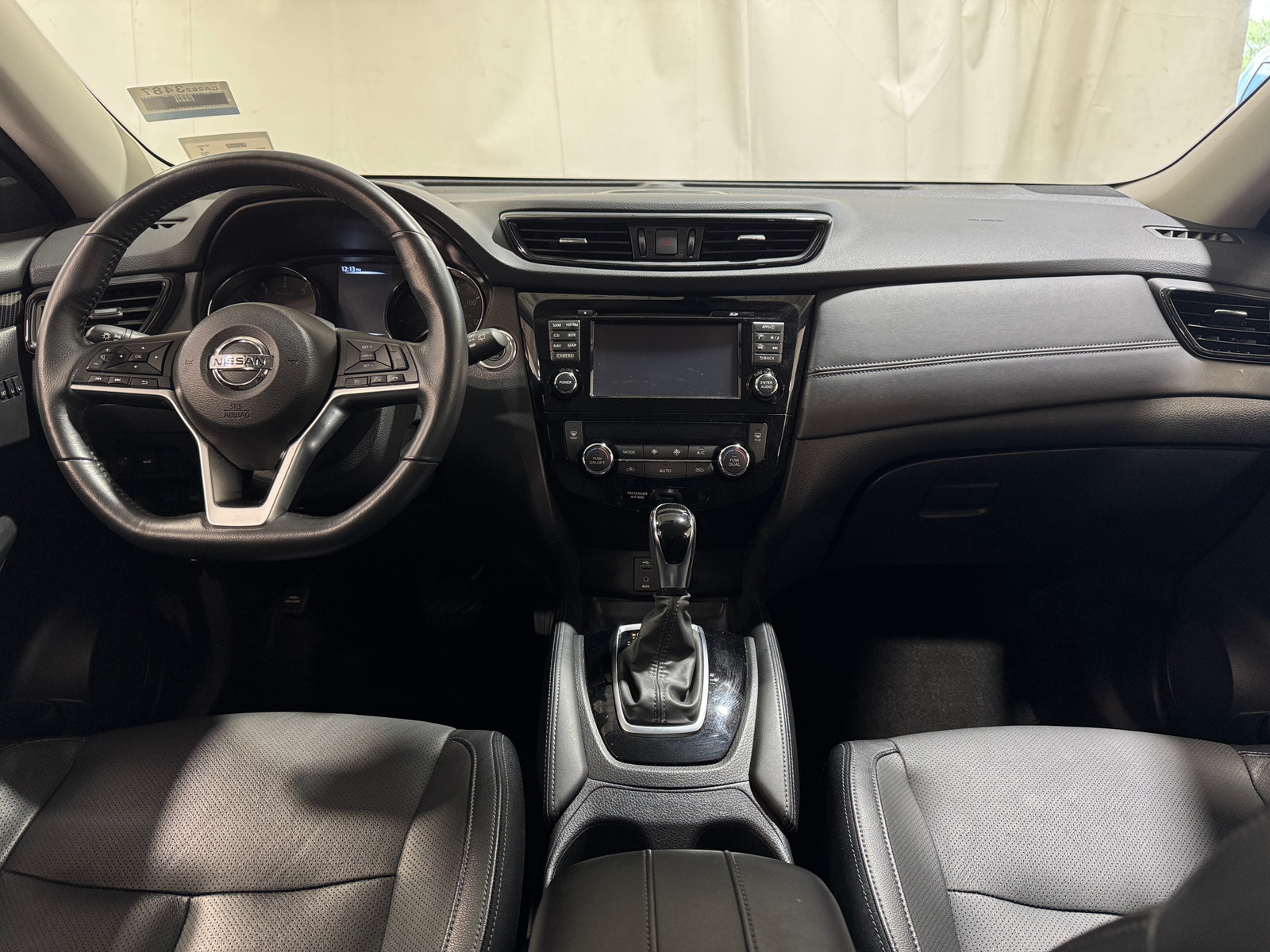 Thumbnail: 2017 Nissan Rogue - 2