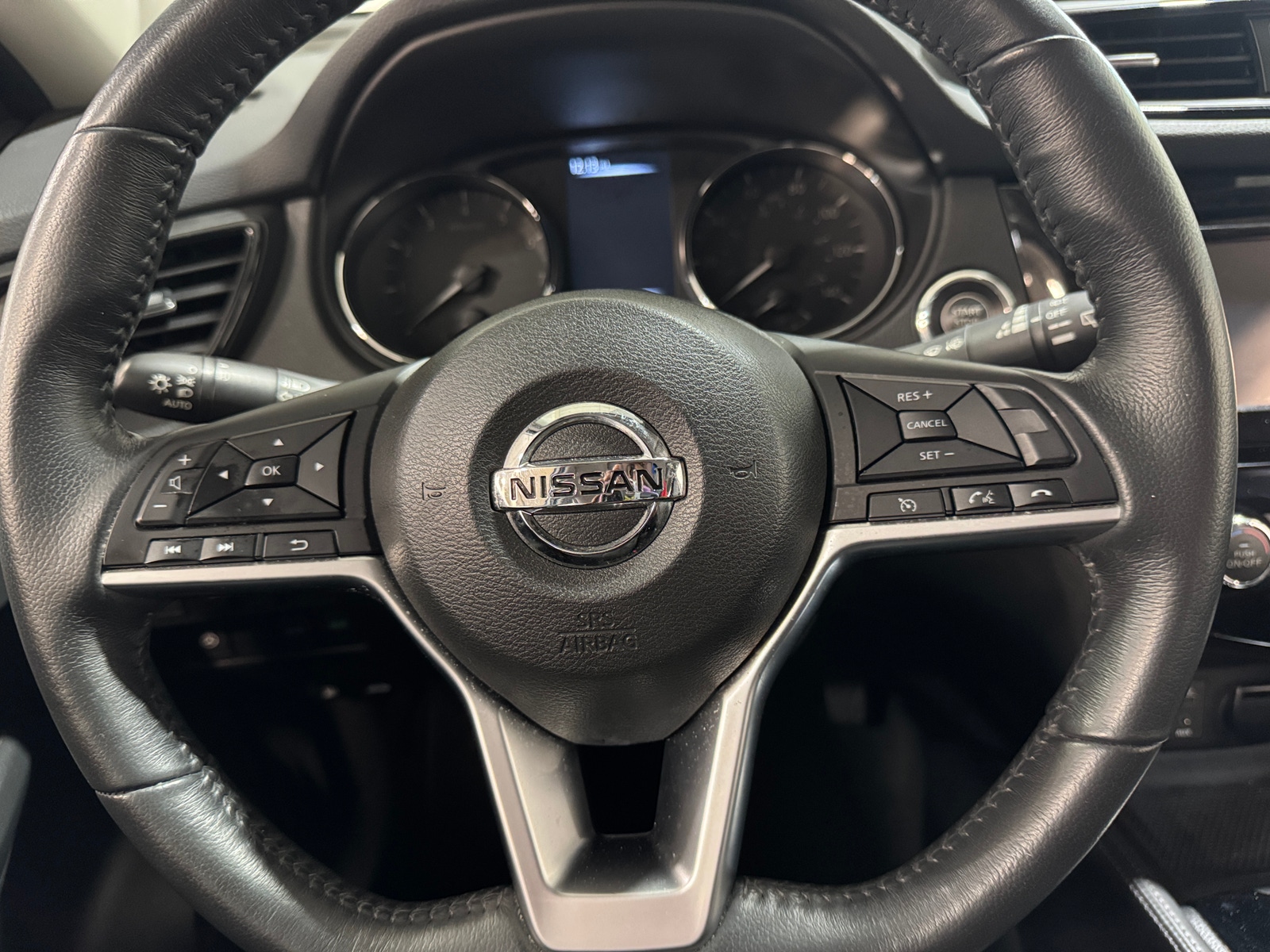 Thumbnail: 2017 Nissan Rogue - 4