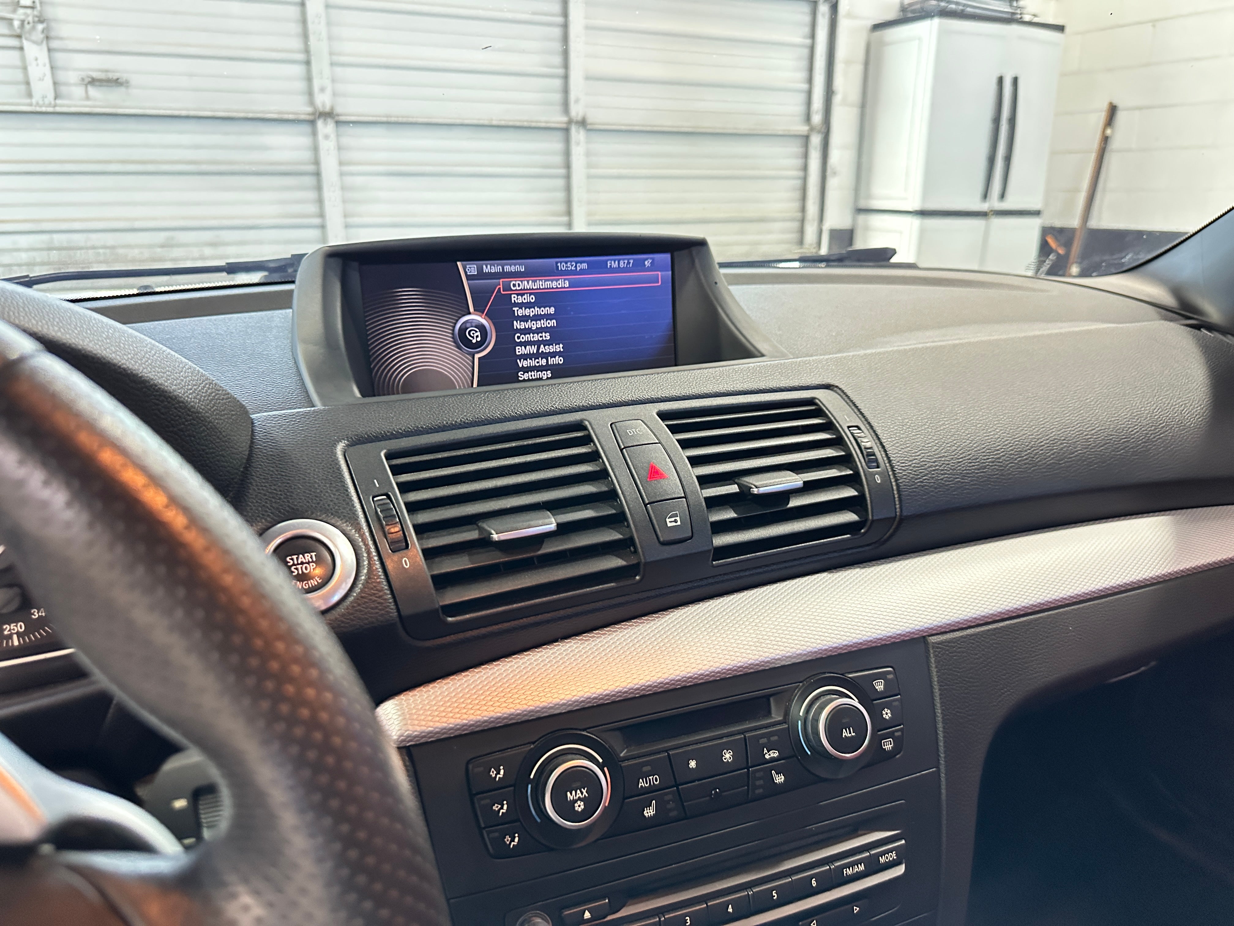 Thumbnail: 2010 BMW 1 Series - 3