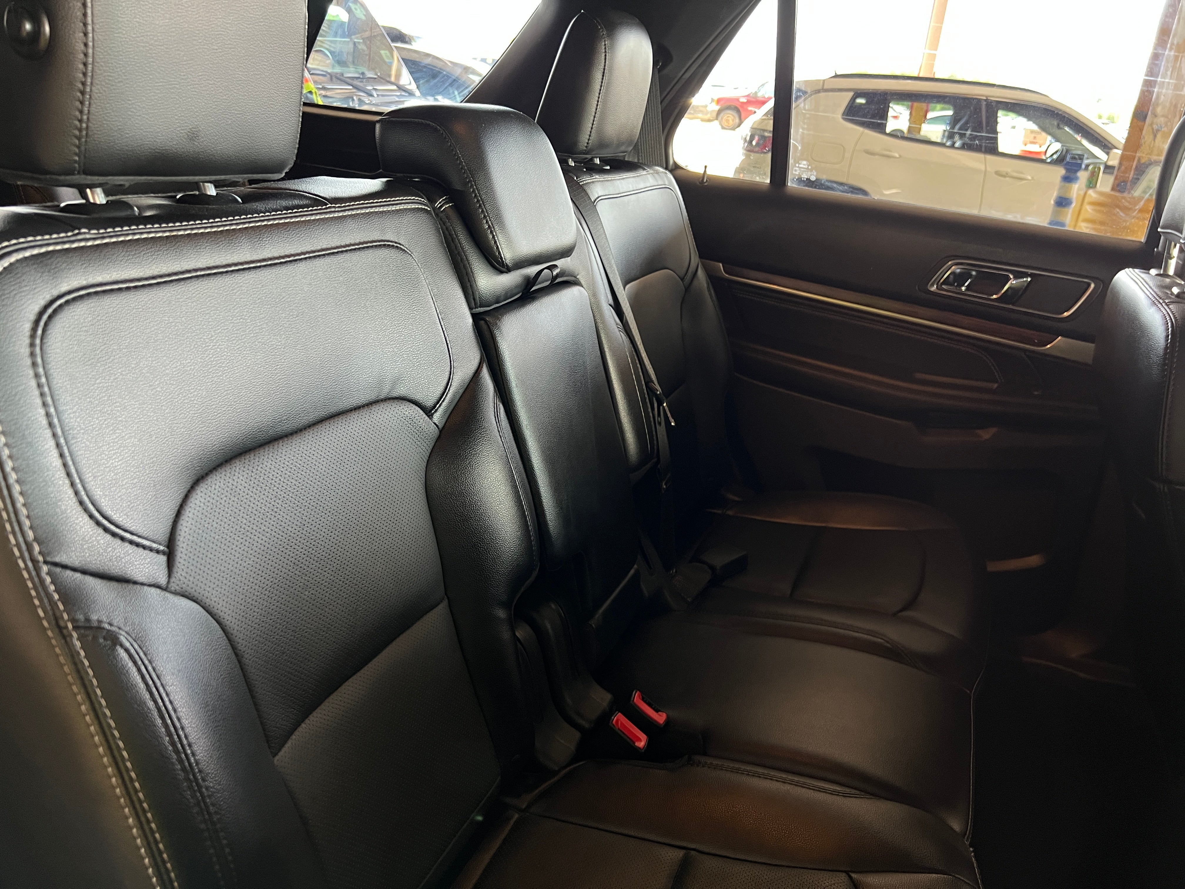 Thumbnail: 2019 Ford Explorer - 5