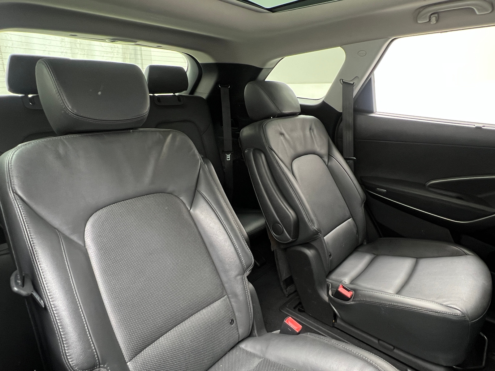 Thumbnail: 2017 Hyundai Santa Fe - 5