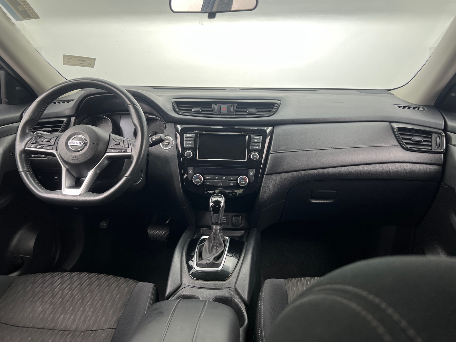 Thumbnail: 2018 Nissan Rogue - 3