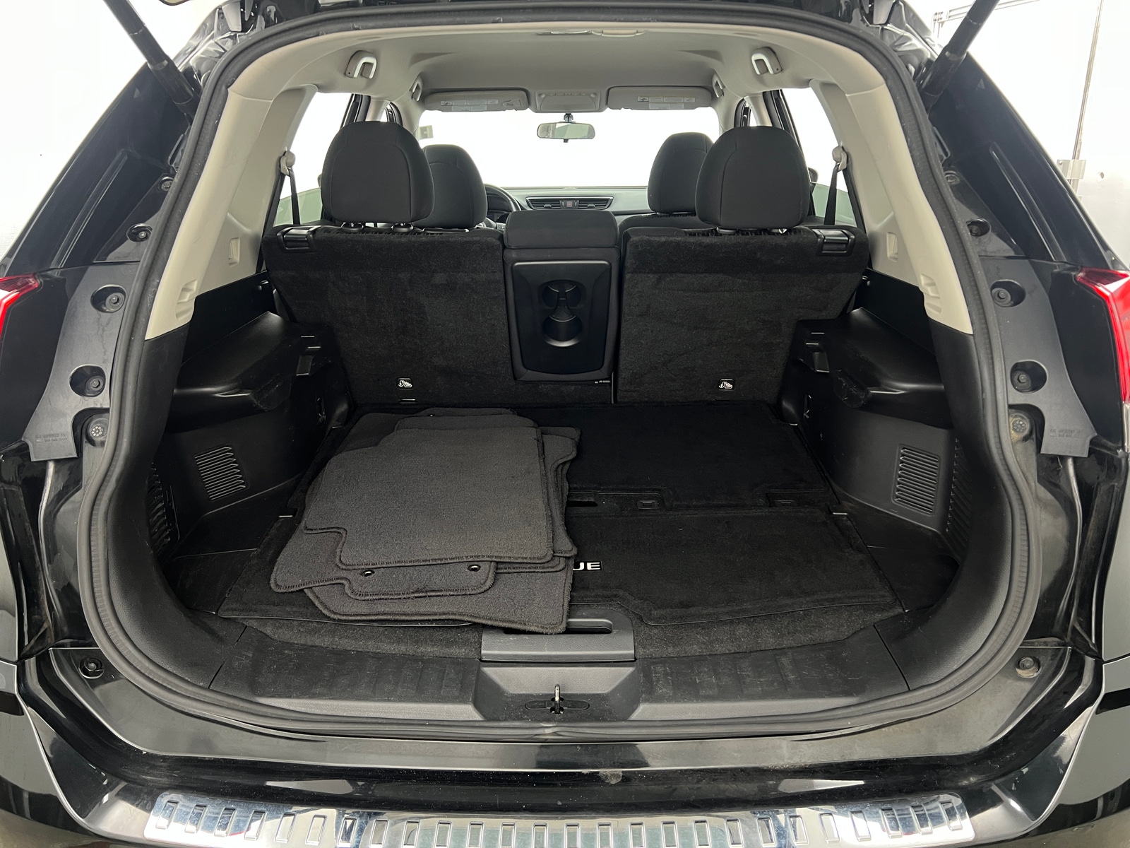 Thumbnail: 2018 Nissan Rogue - 7