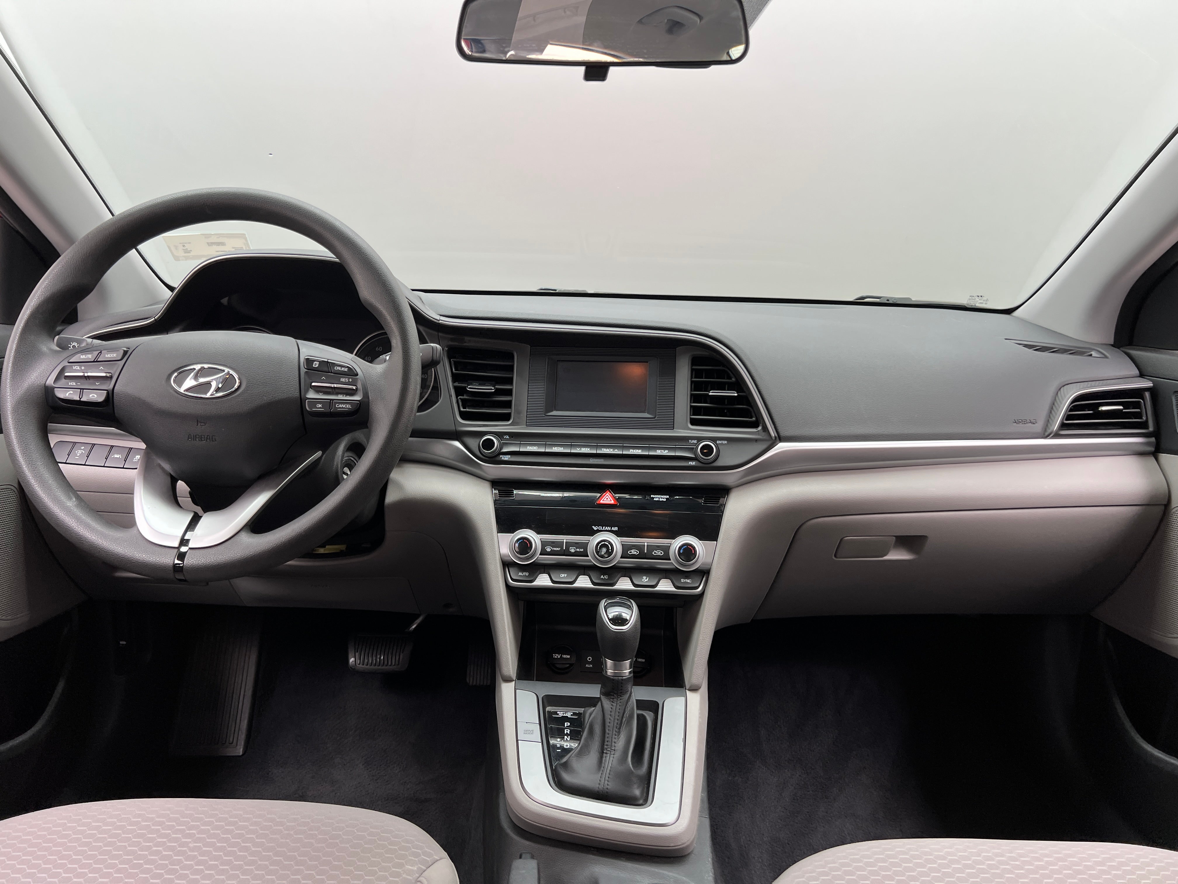 Thumbnail: 2020 Hyundai Elantra - 3