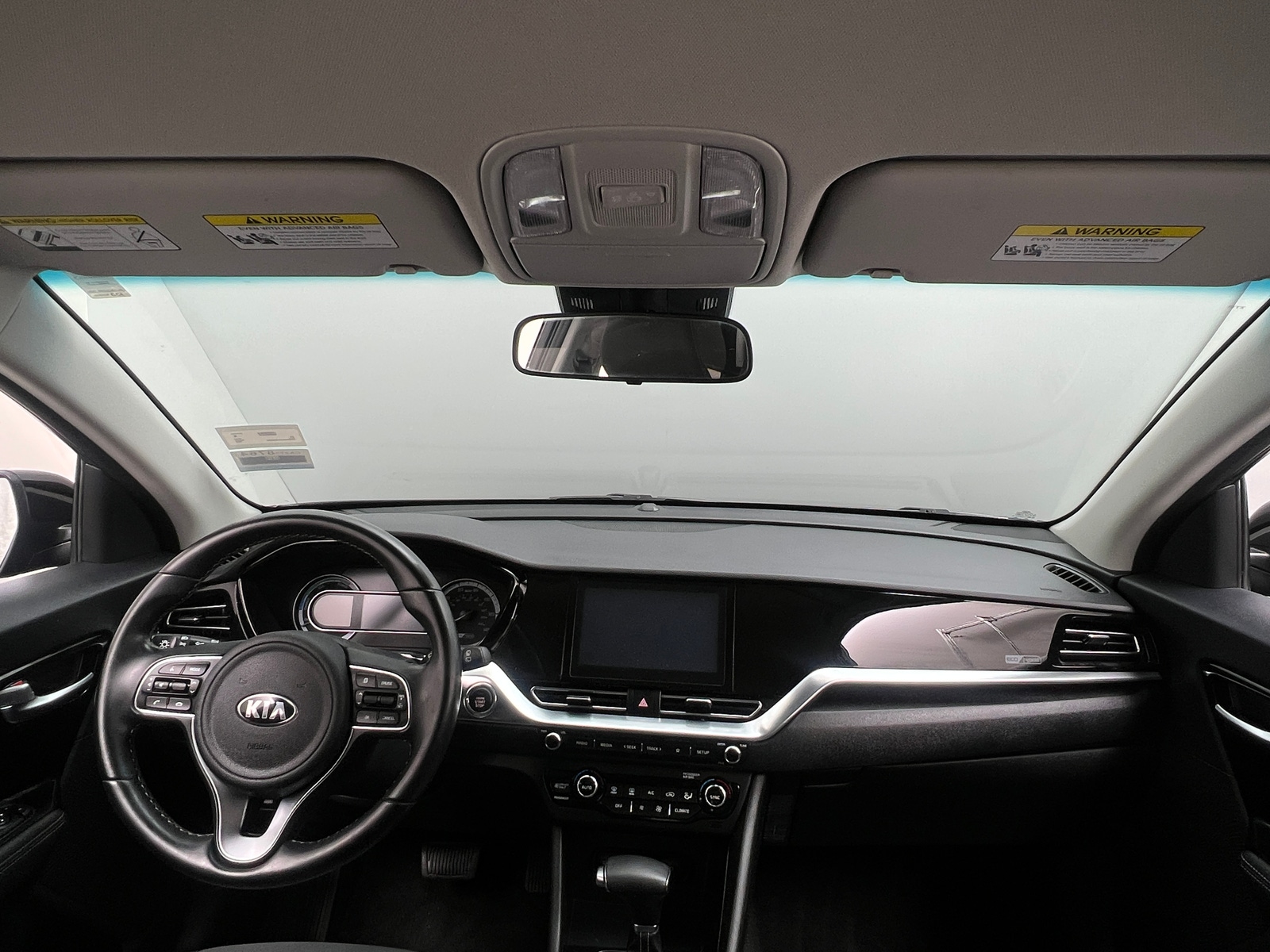 Thumbnail: 2020 Kia Niro - 3