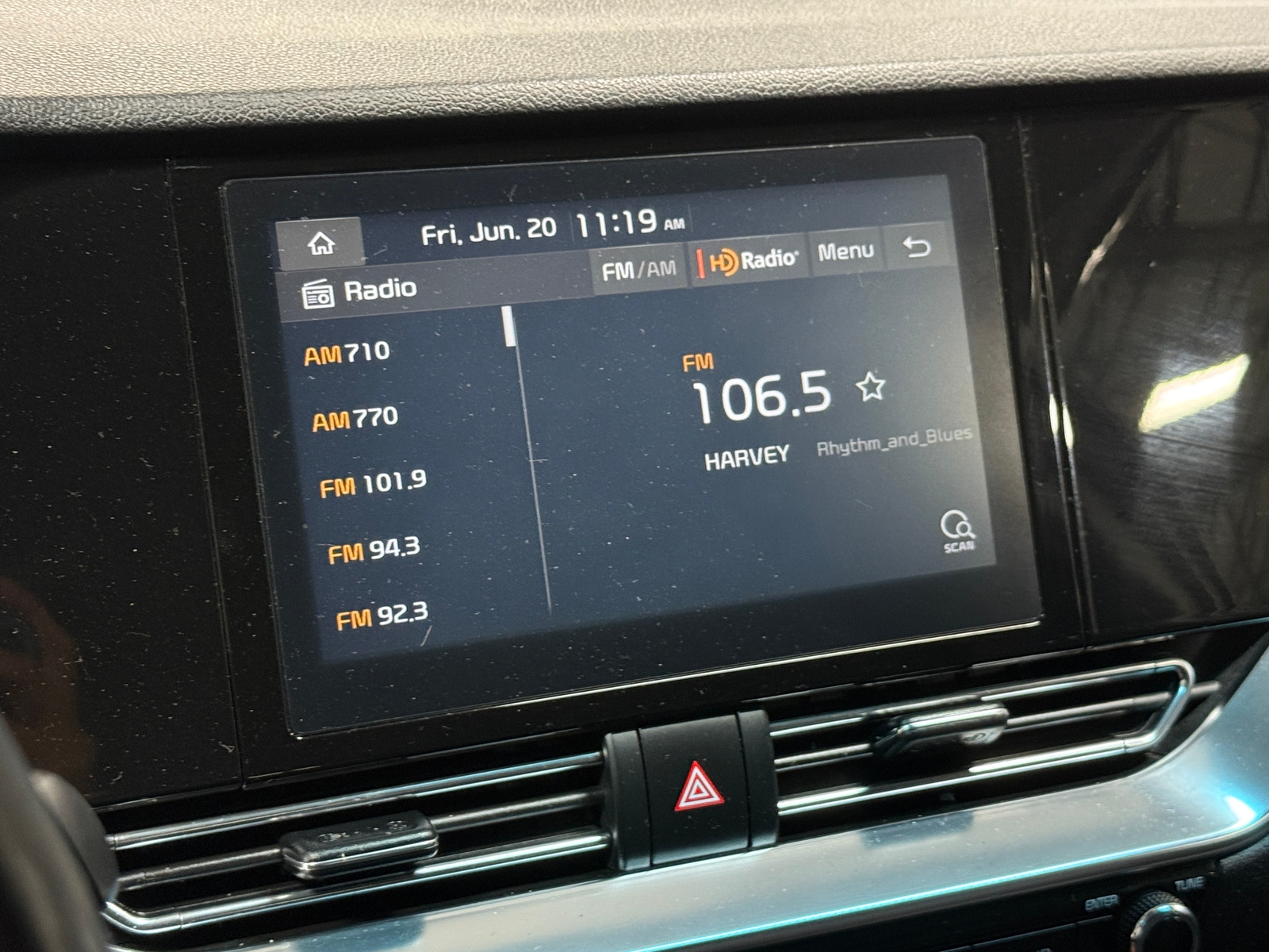 Thumbnail: 2020 Kia Niro - 4