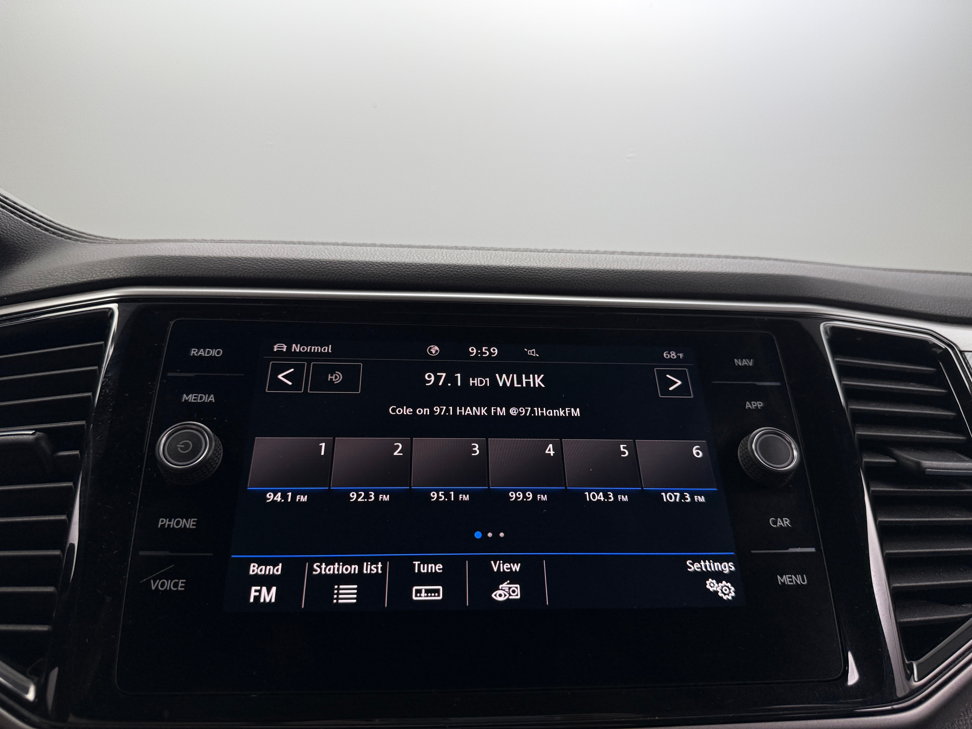 Thumbnail: 2020 Volkswagen Atlas - 3
