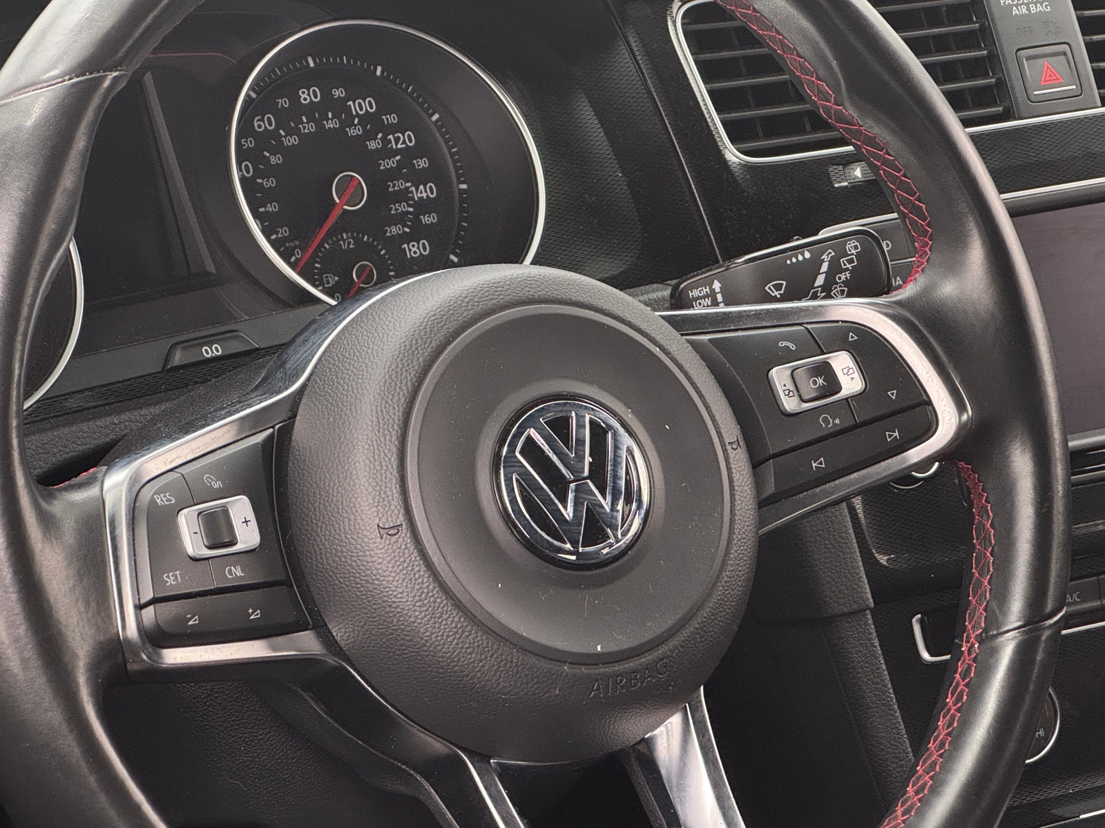 Thumbnail: 2016 Volkswagen Golf - 5