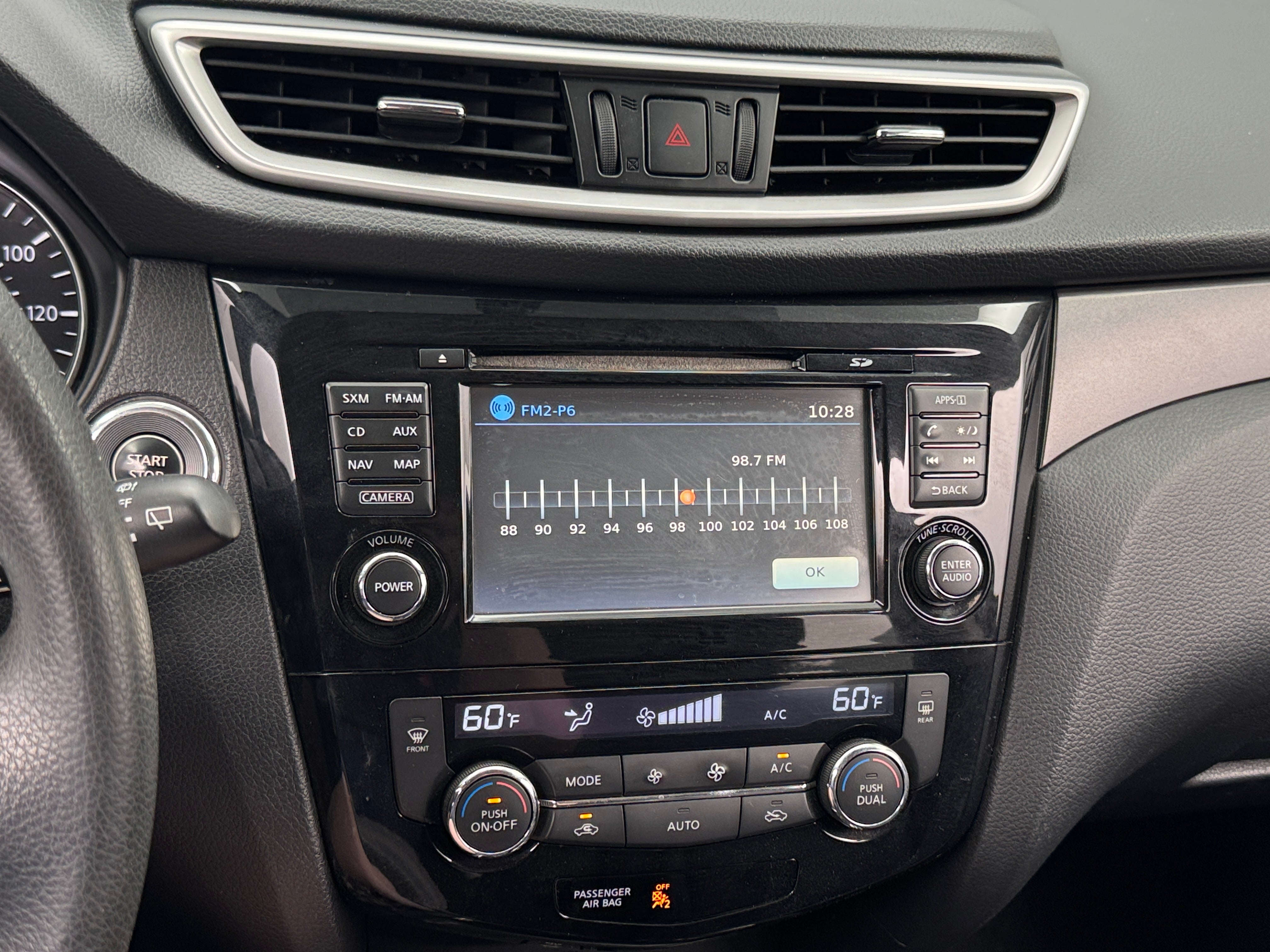 Thumbnail: 2015 Nissan Rogue - 4