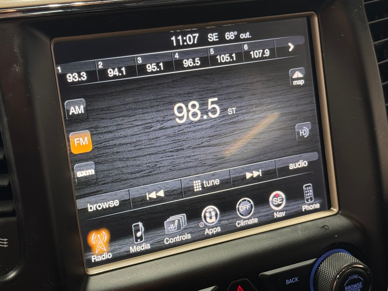 Thumbnail: 2017 Jeep Grand Cherokee - 4