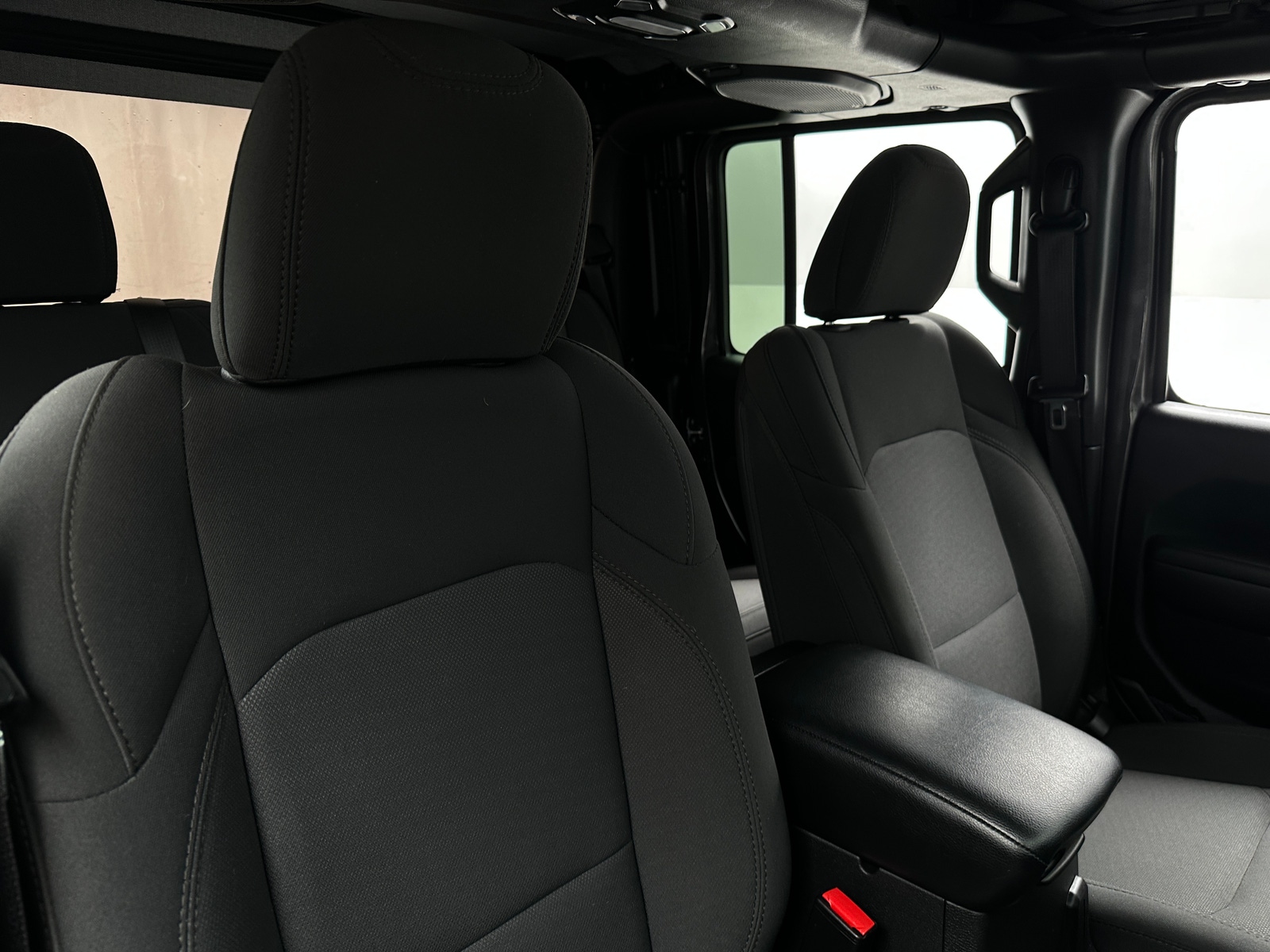 Thumbnail: 2022 Jeep Gladiator - 2