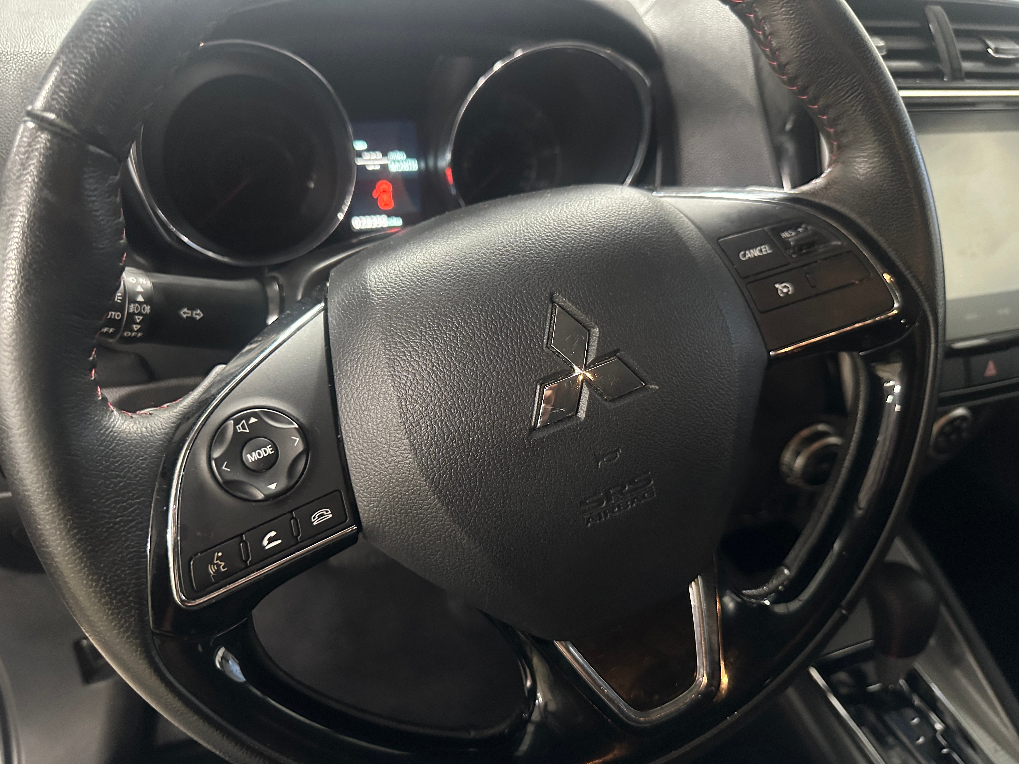 Thumbnail: 2023 Mitsubishi Outlander Sport - 5