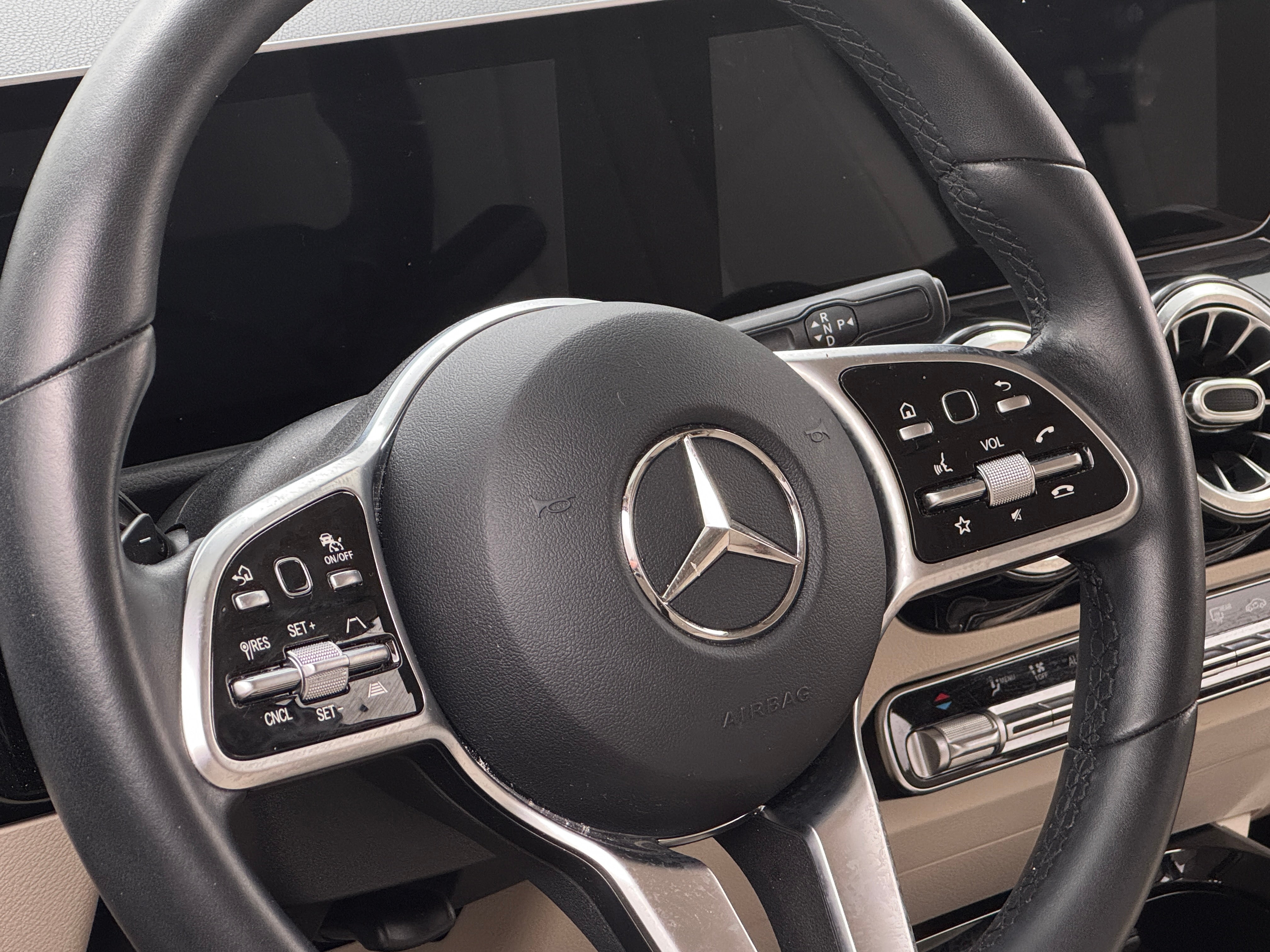 Thumbnail: 2021 Mercedes-Benz GLA - 4