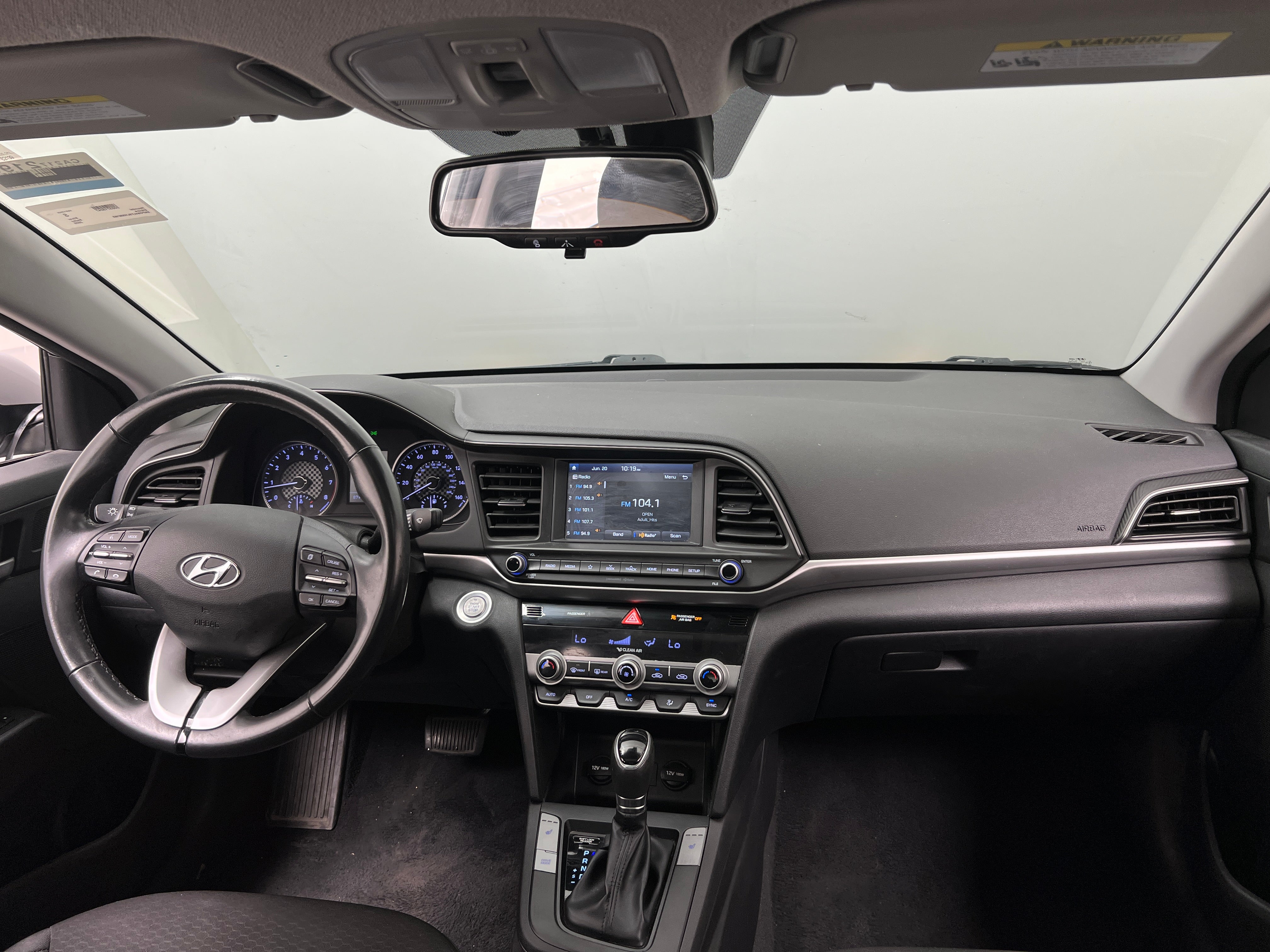 Thumbnail: 2020 Hyundai Elantra - 3
