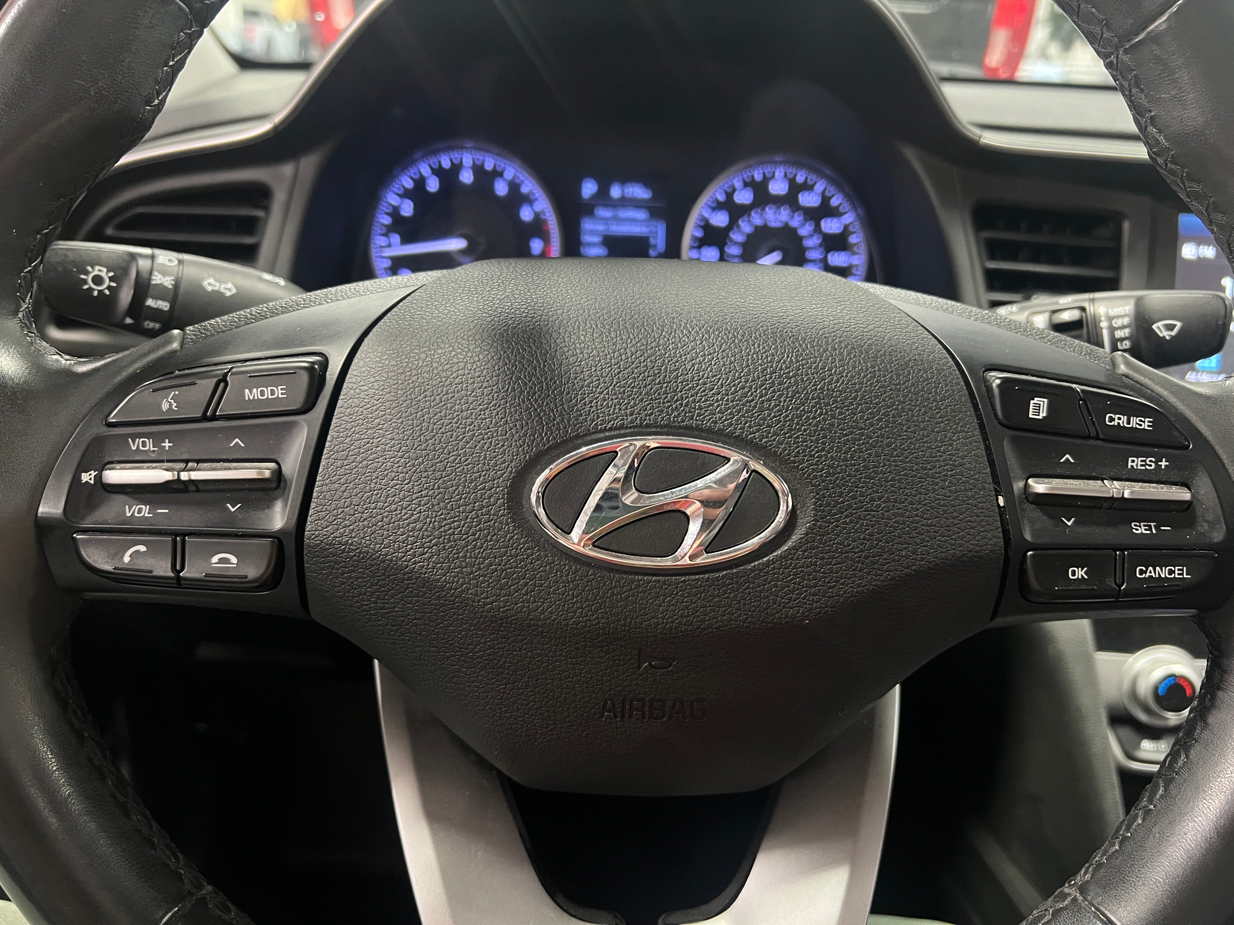 Thumbnail: 2020 Hyundai Elantra - 5