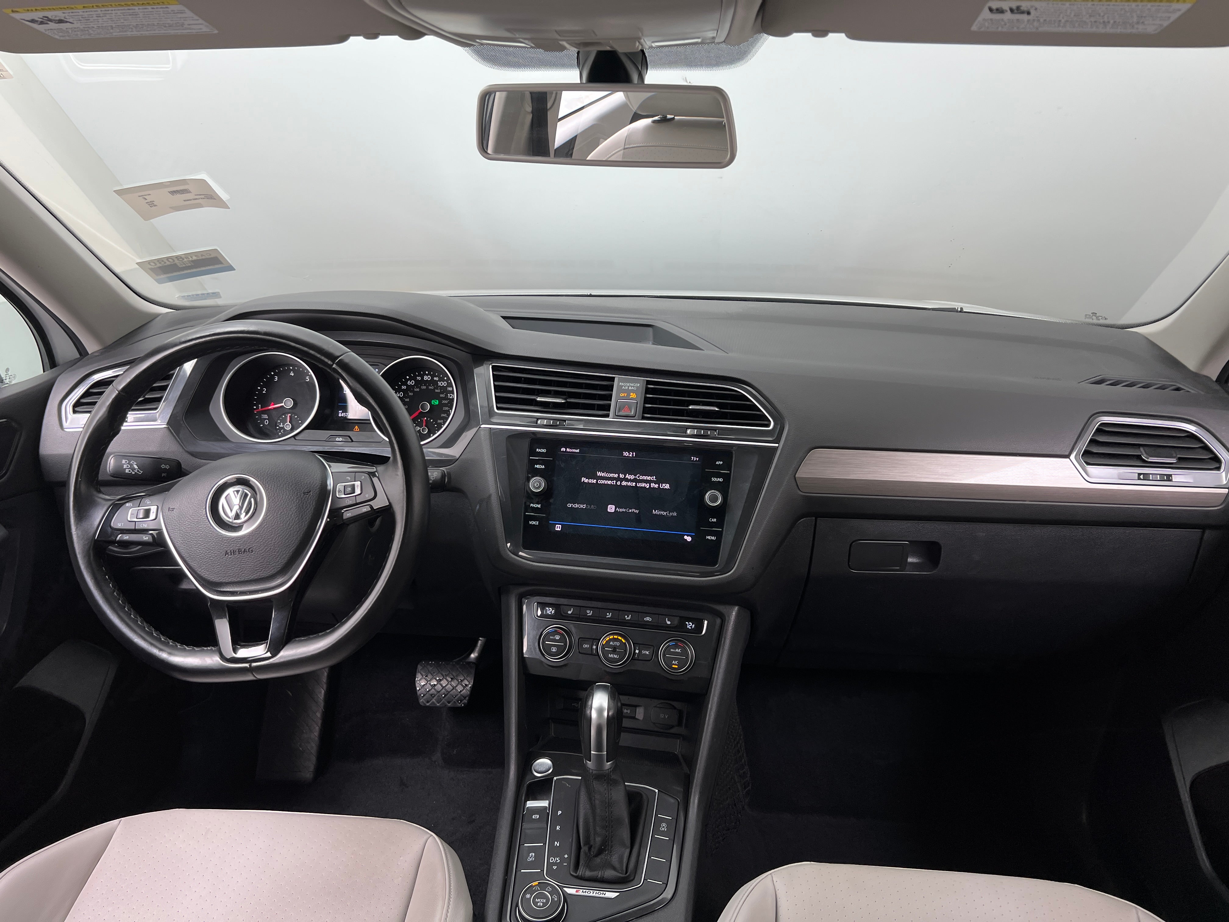 Thumbnail: 2018 Volkswagen Tiguan - 2