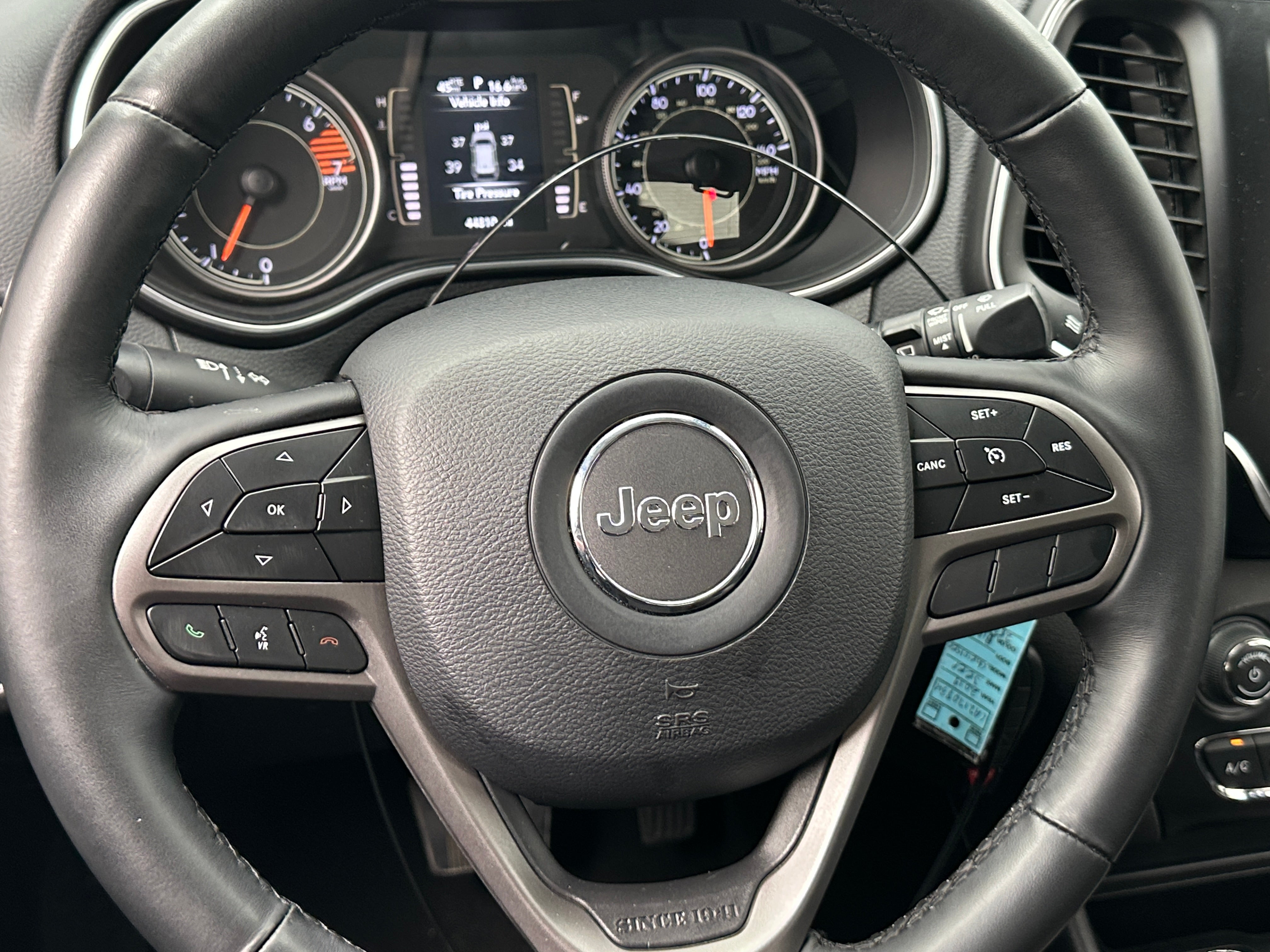 Thumbnail: 2019 Jeep Cherokee - 5