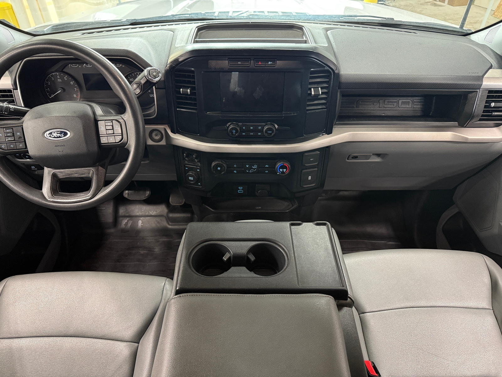 Thumbnail: 2023 Ford Econoline - 3