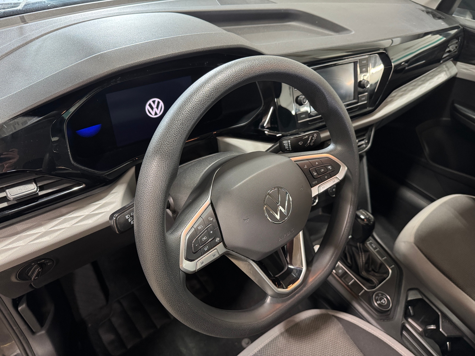 Thumbnail: 2022 Volkswagen Taos - 3