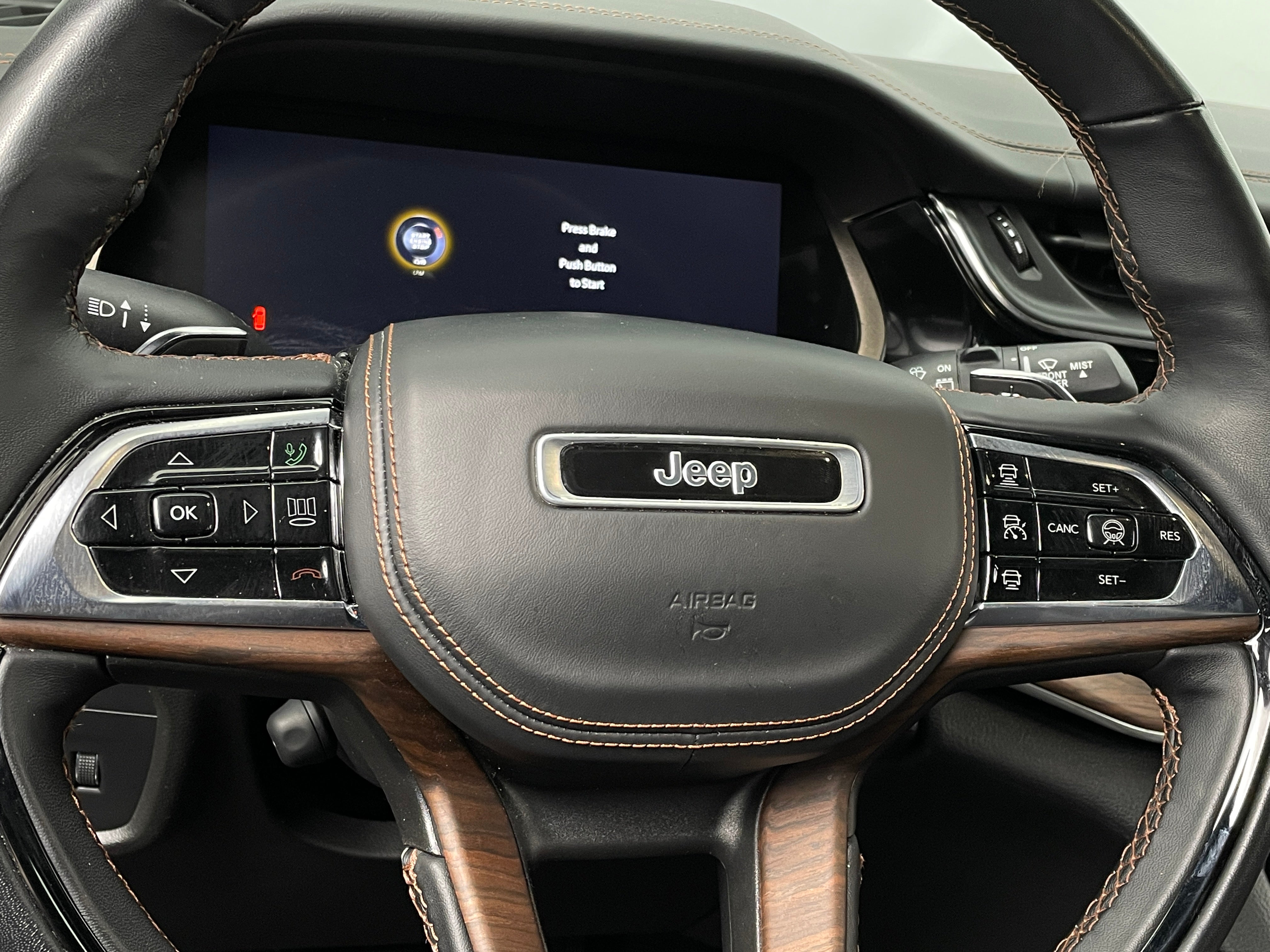 Thumbnail: 2022 Jeep Grand Cherokee - 4