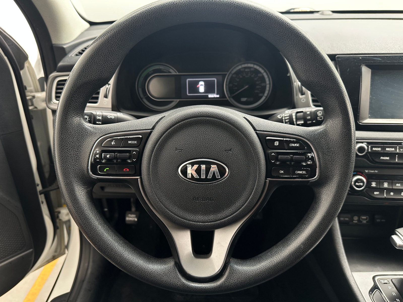 Thumbnail: 2018 Kia Niro - 5