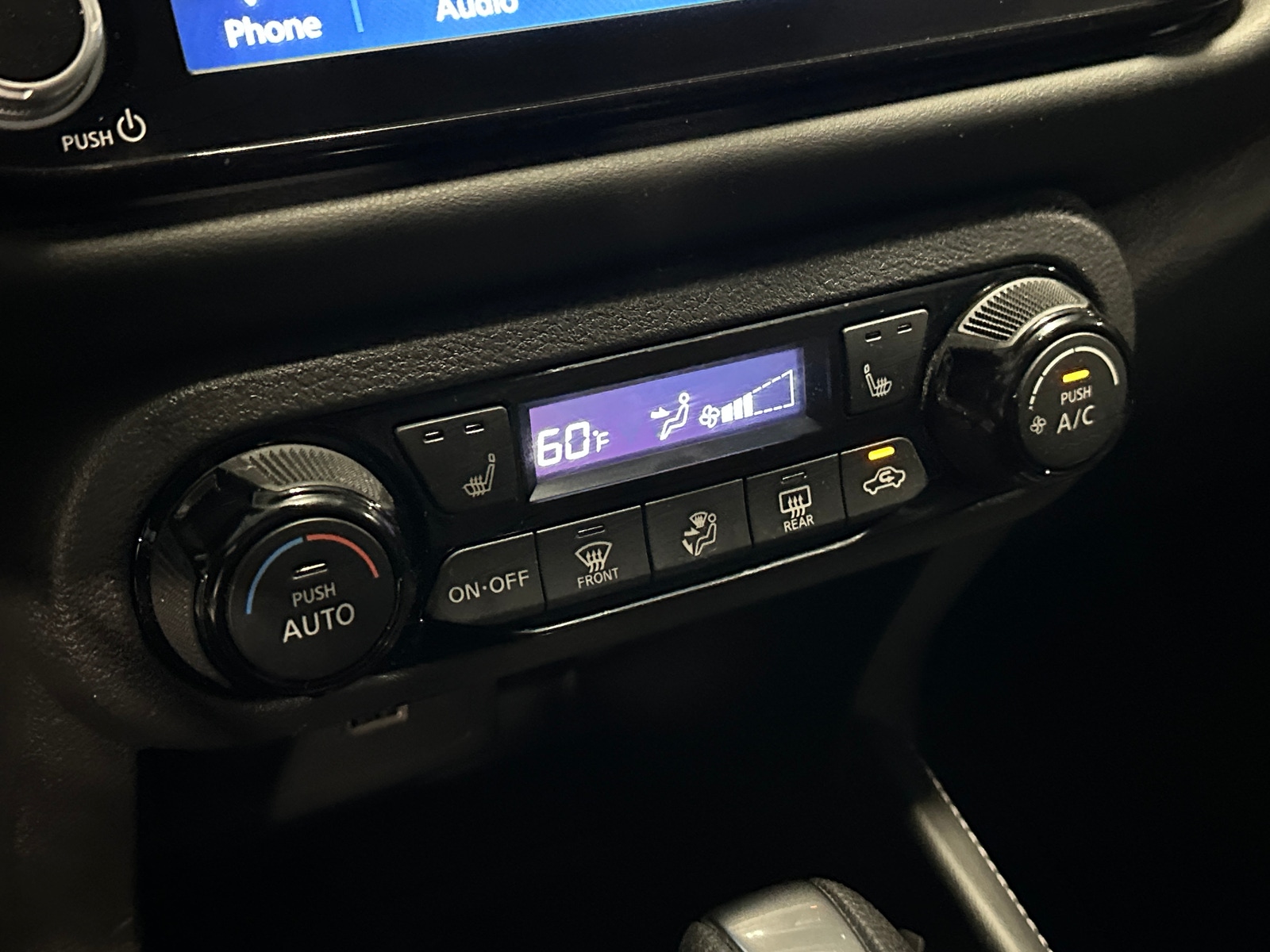 Thumbnail: 2023 Nissan Kicks - 4