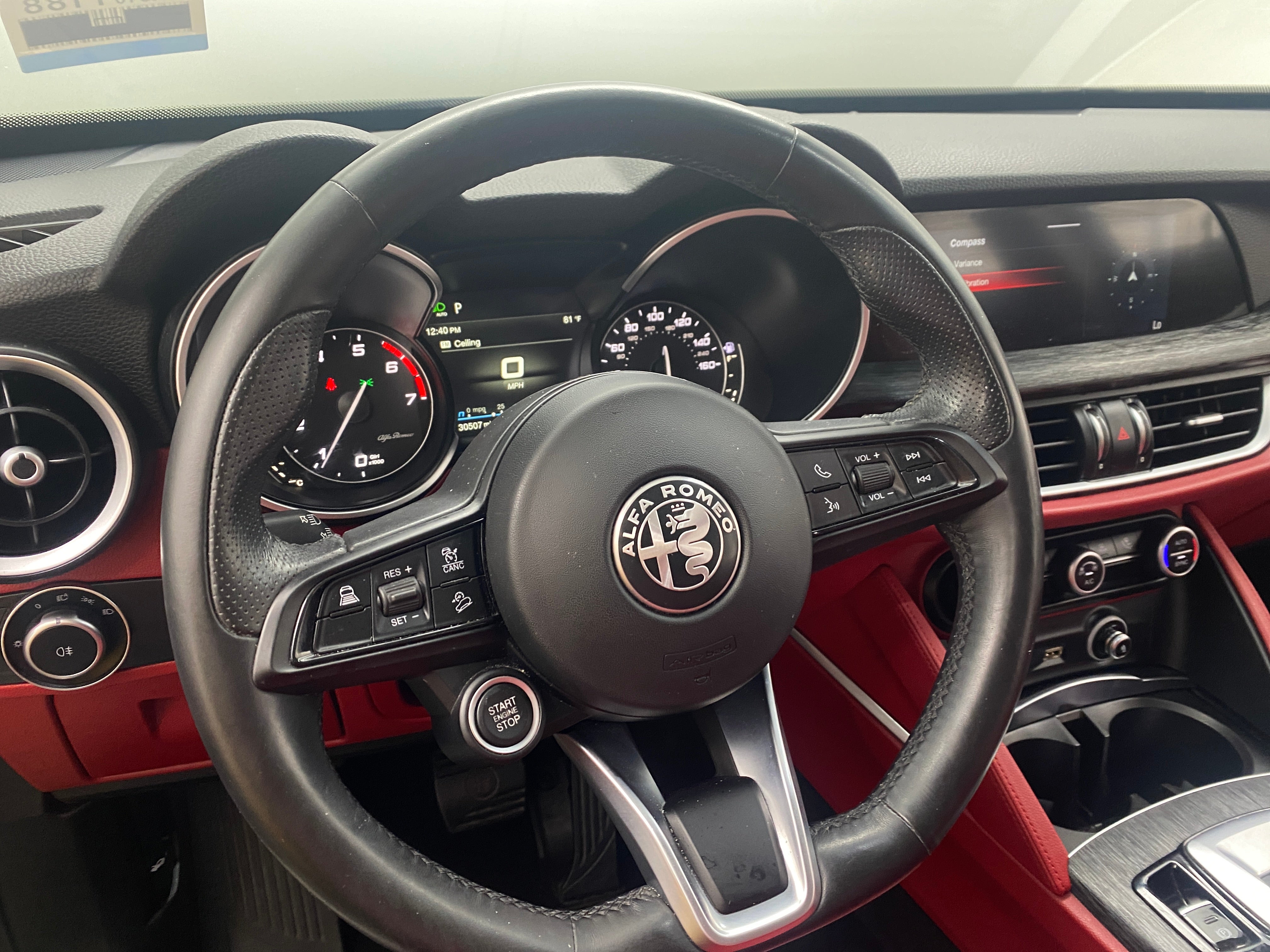 Thumbnail: 2021 Alfa Romeo Stelvio - 4