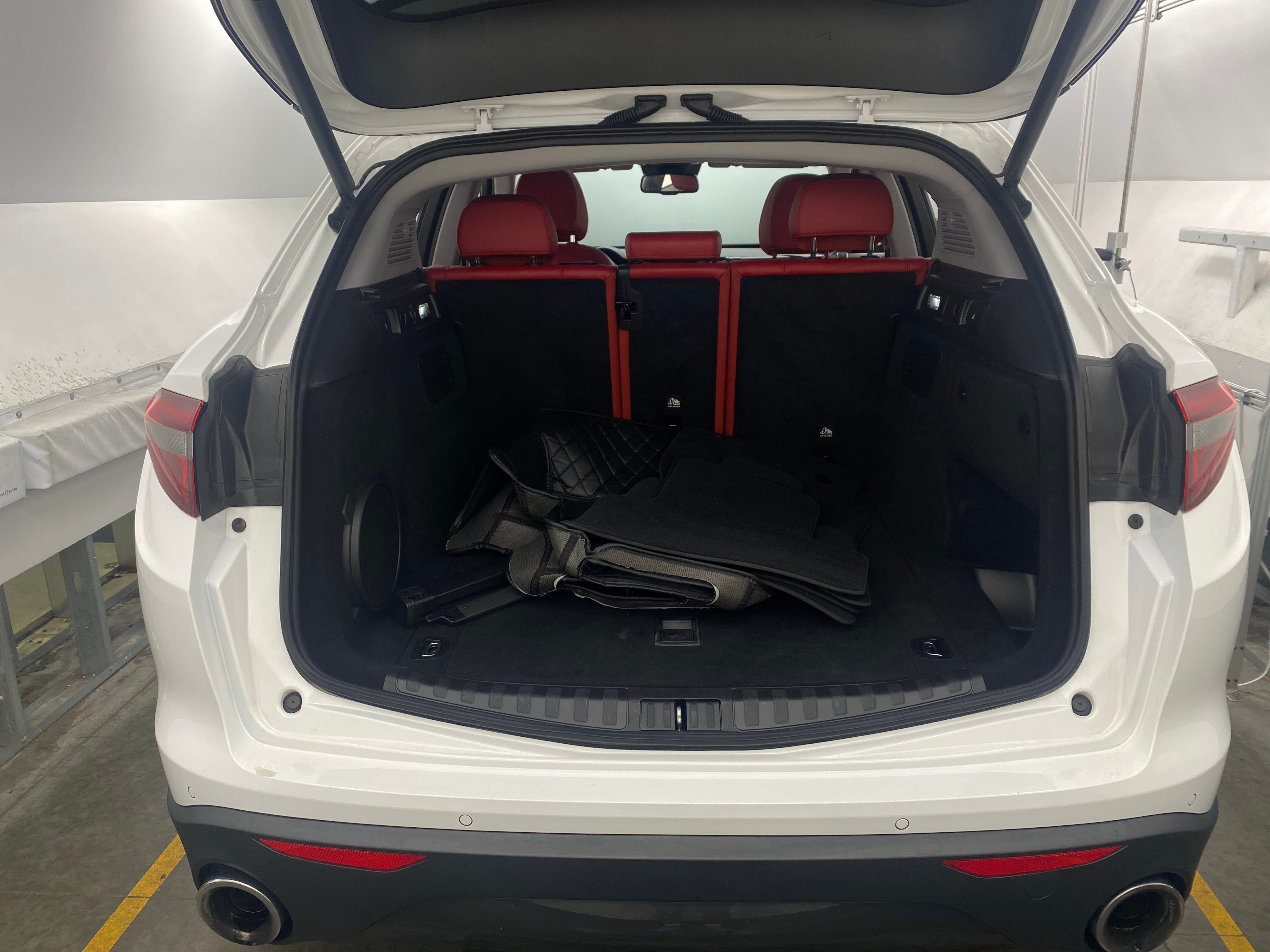 Thumbnail: 2021 Alfa Romeo Stelvio - 6